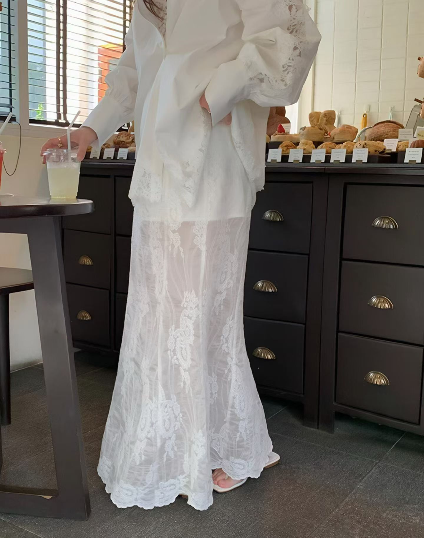 1777 White Tea Lace Set 白茶蕾丝套装 *不包含吊带内搭