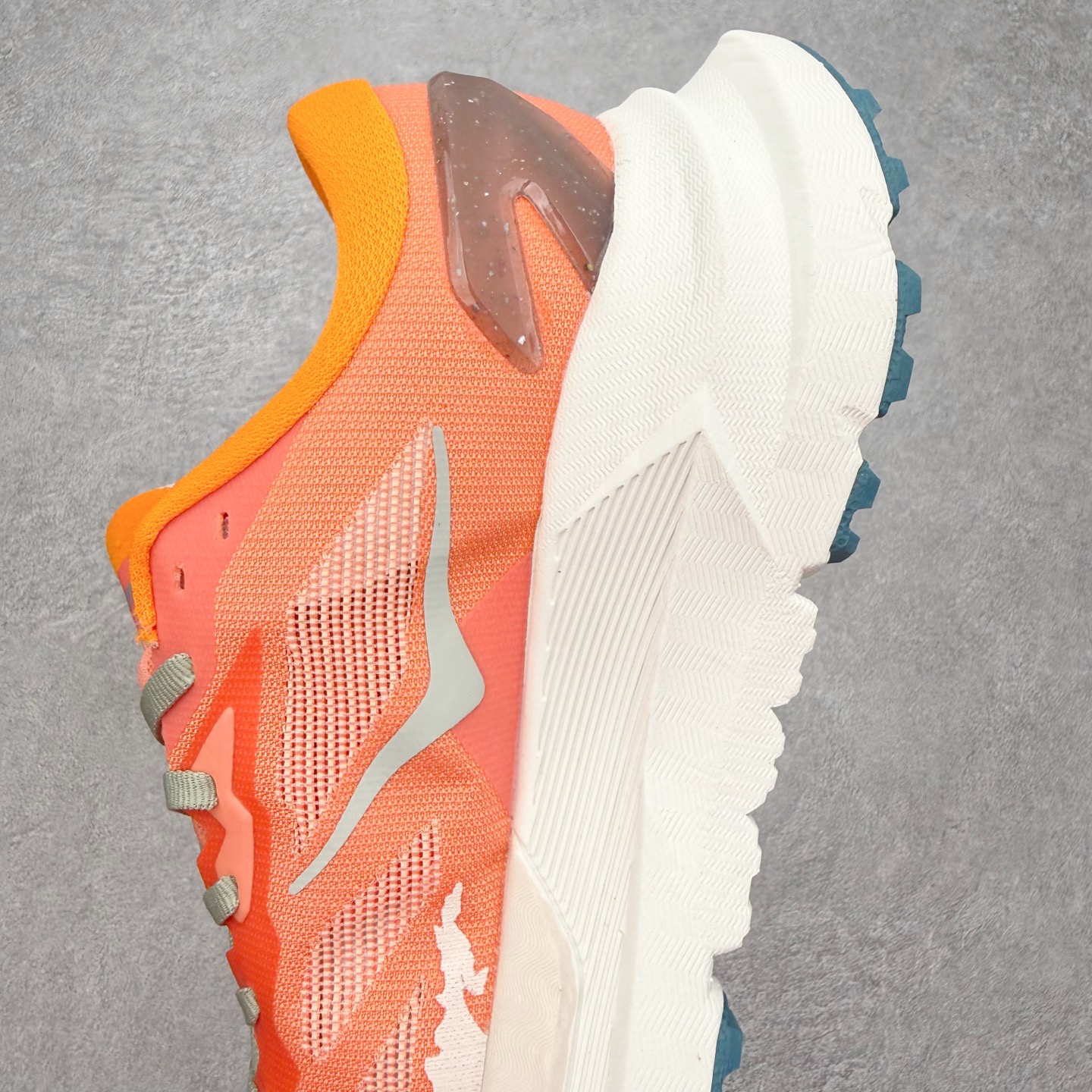 Hoka One One Mafate X