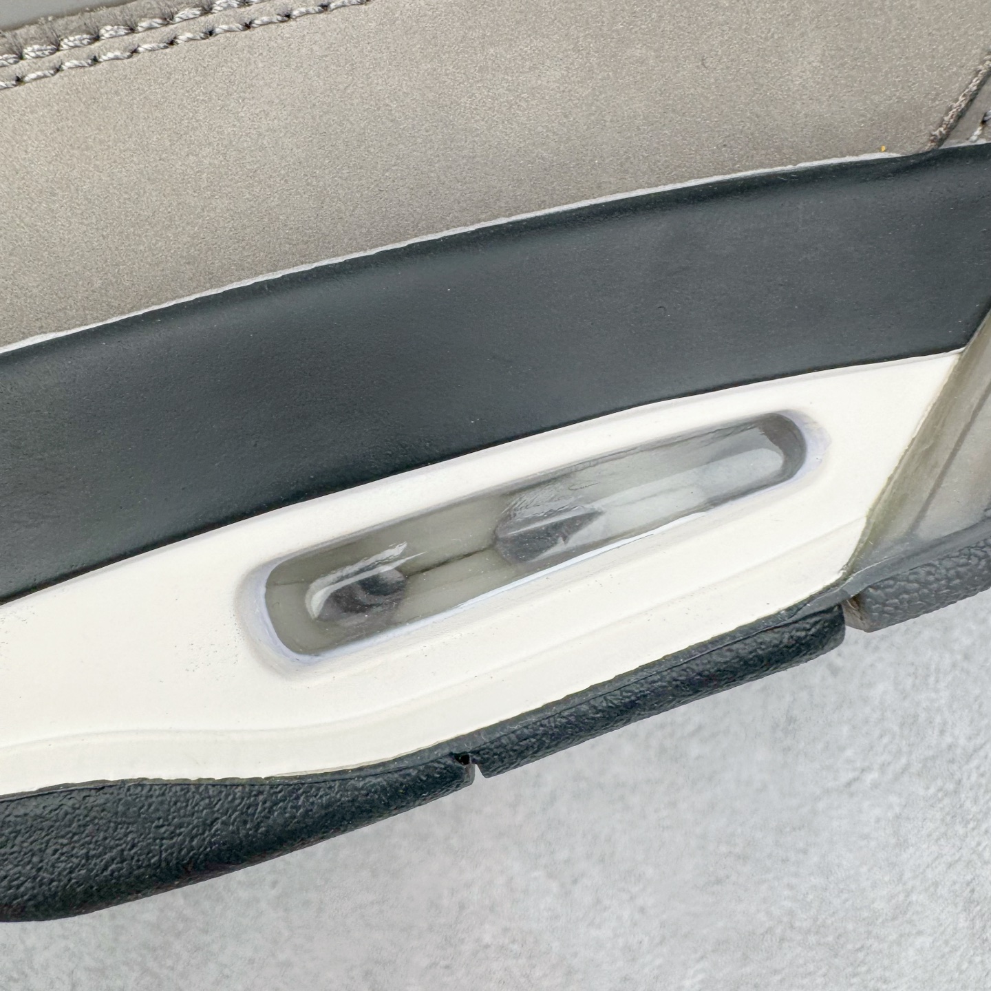 Air Jordan 4 Retro 'Cave Stone' FV5029-200