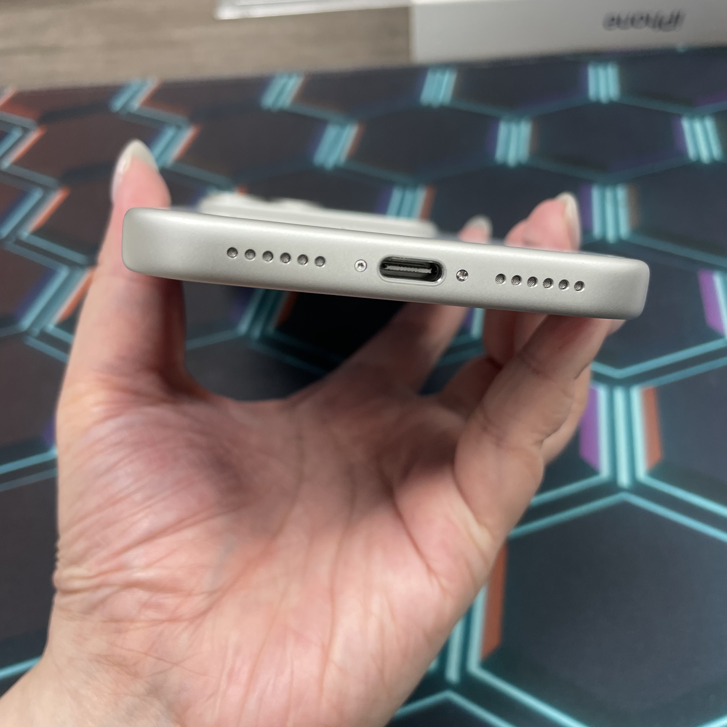 *6649 17 Pro max 勁靚機 256GB 電100 銀色 sliver