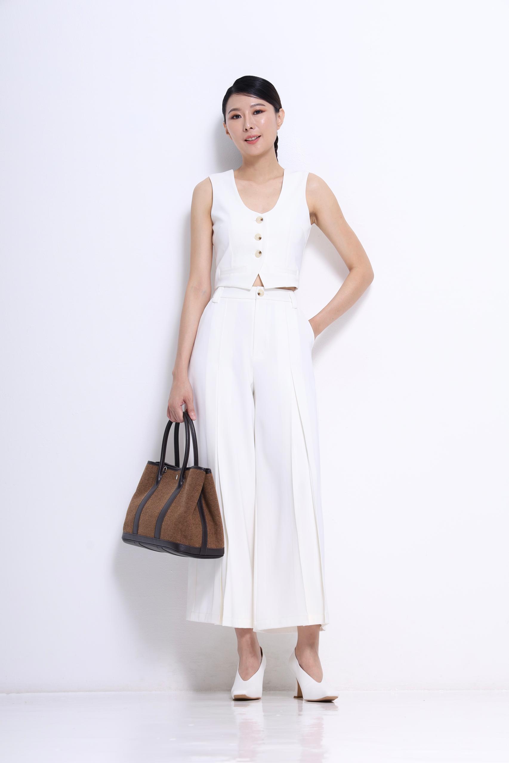 CB2695 U NECK BUTTON SHORT VEST