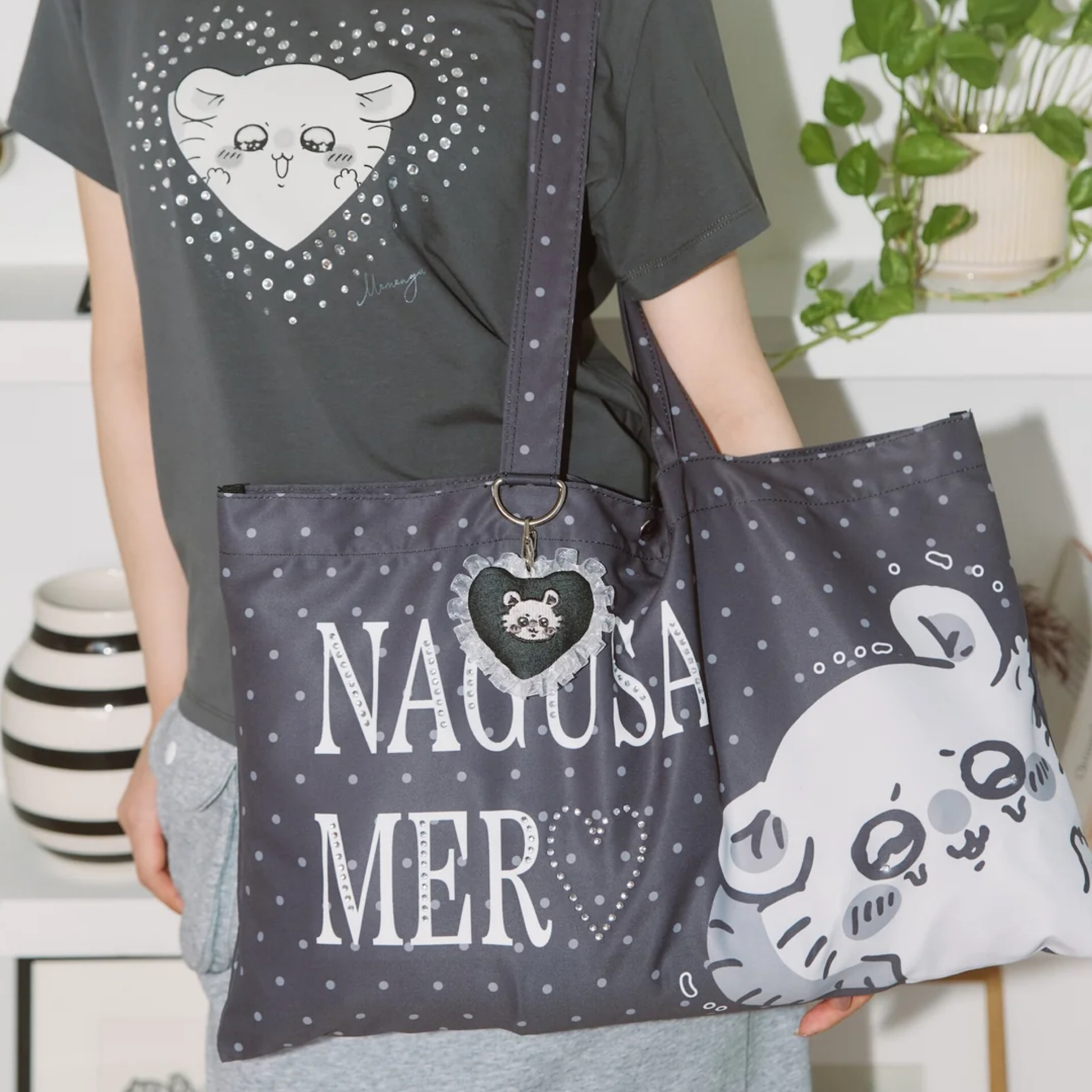 日本預訂📍Chiikawa貼鑽橫款Tote Bag 不包郵