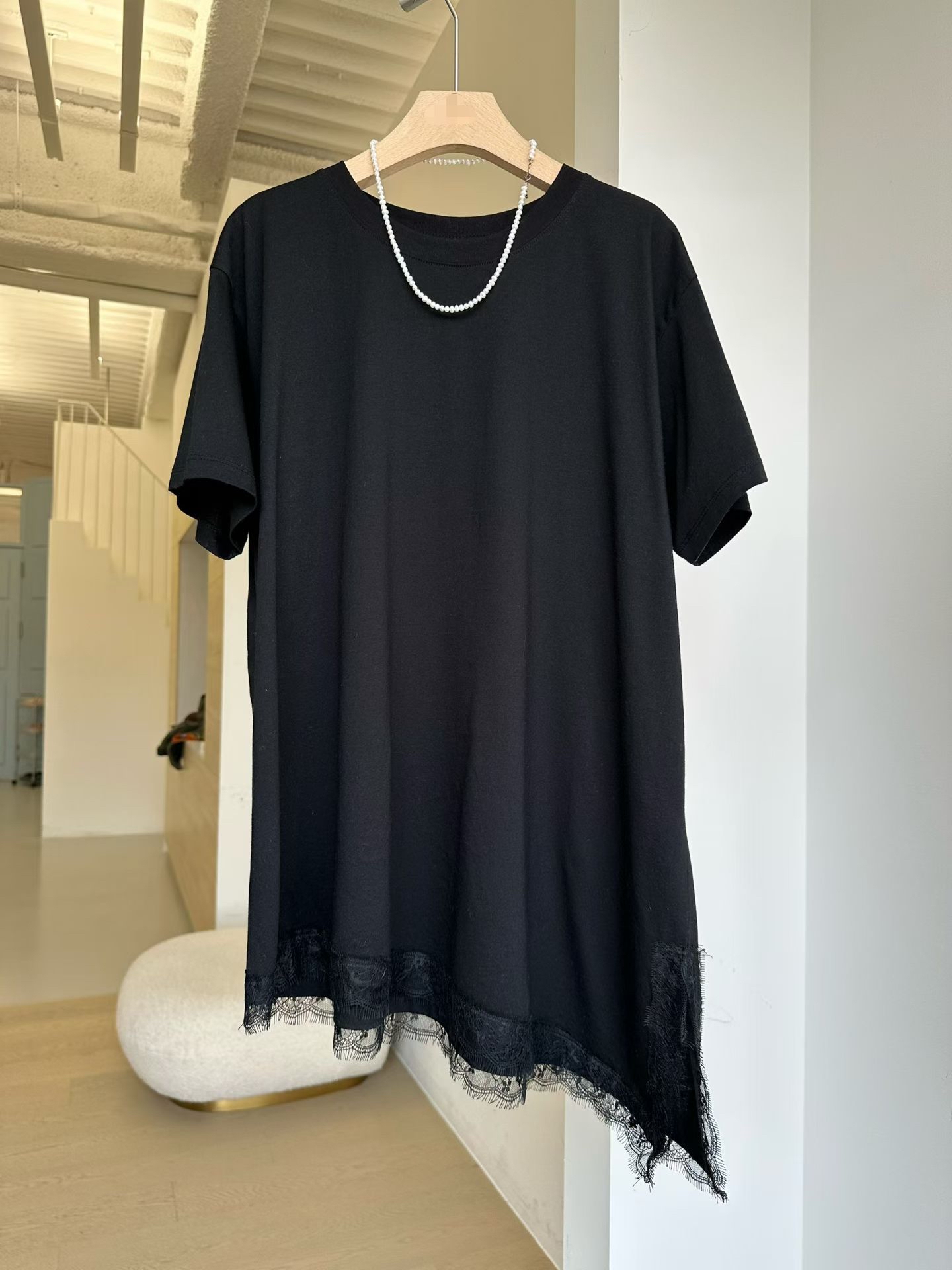 蕾絲邊寬鬆上衣