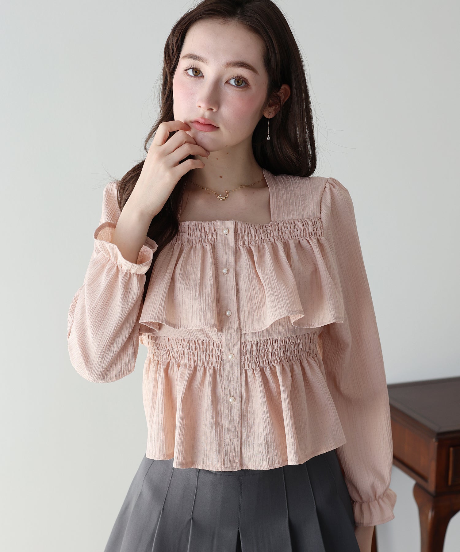 <JP> 後蝴蝶結🎀 小方領 Pearl Ruffles Blouse* 3色入 <預購>