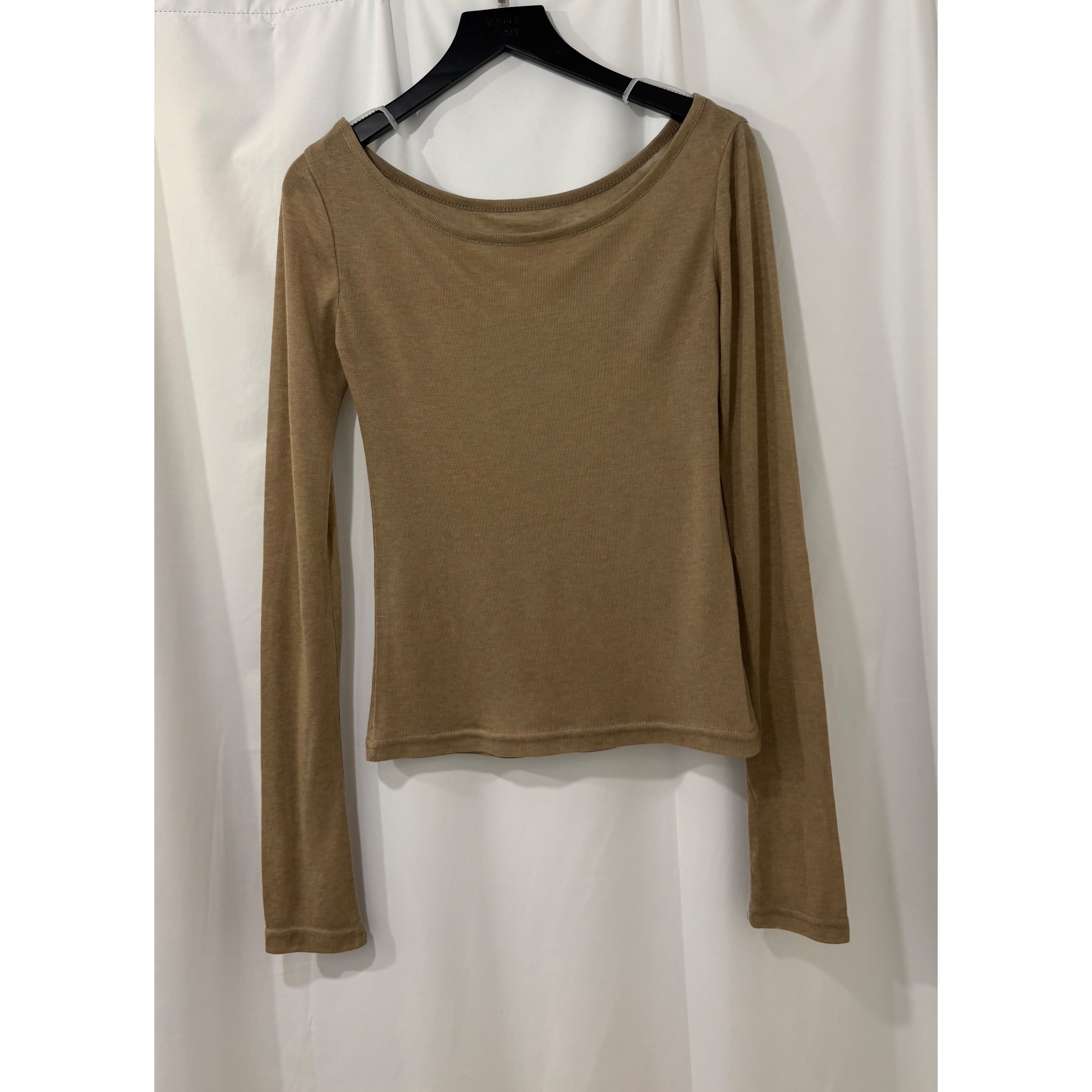 新品價11月1截單🧸2610Q《SHEER LS TOP》 