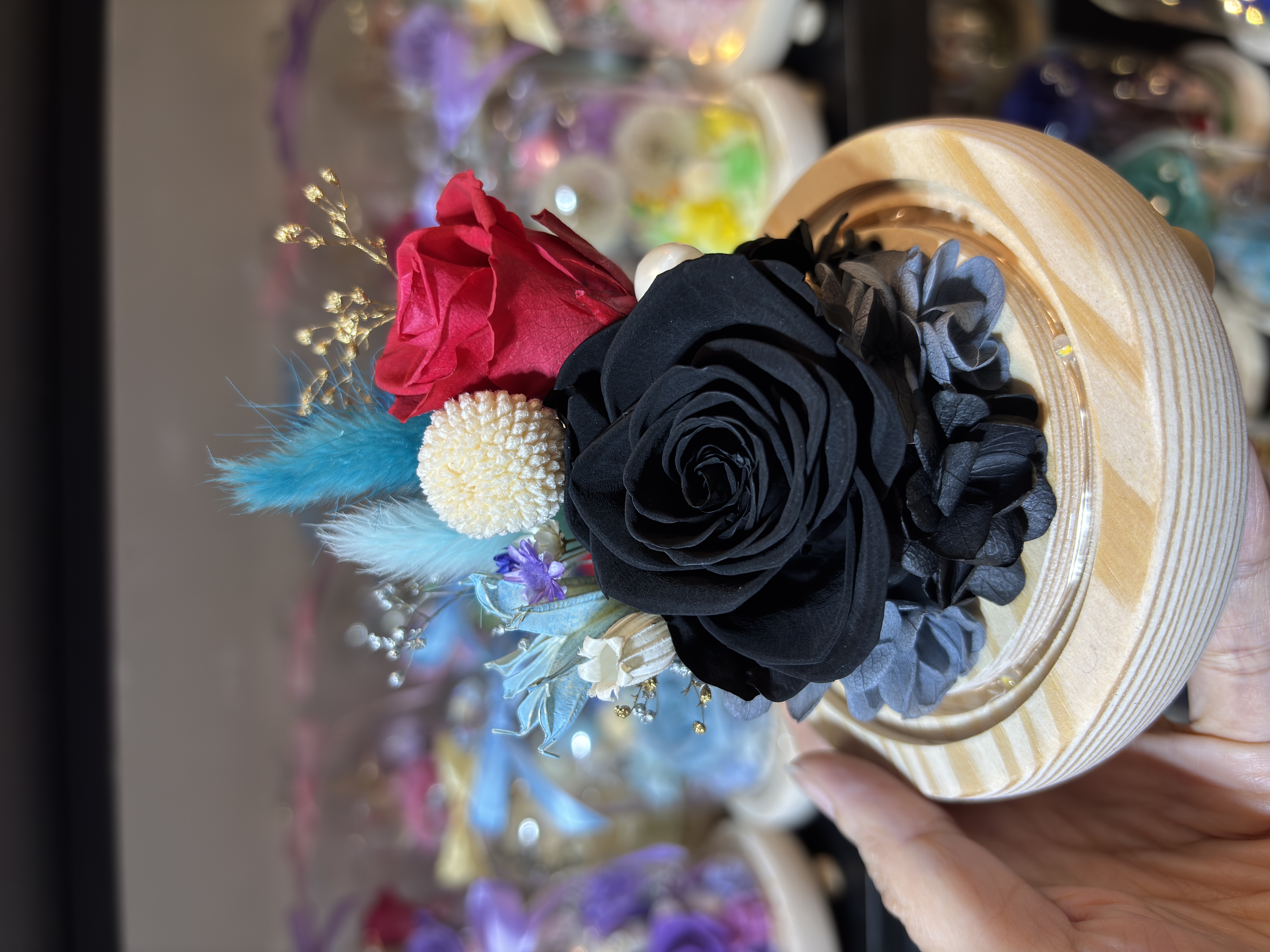 客人特別訂製款永生花黑（暖燈，底坐直徑11cm,總高16cm)