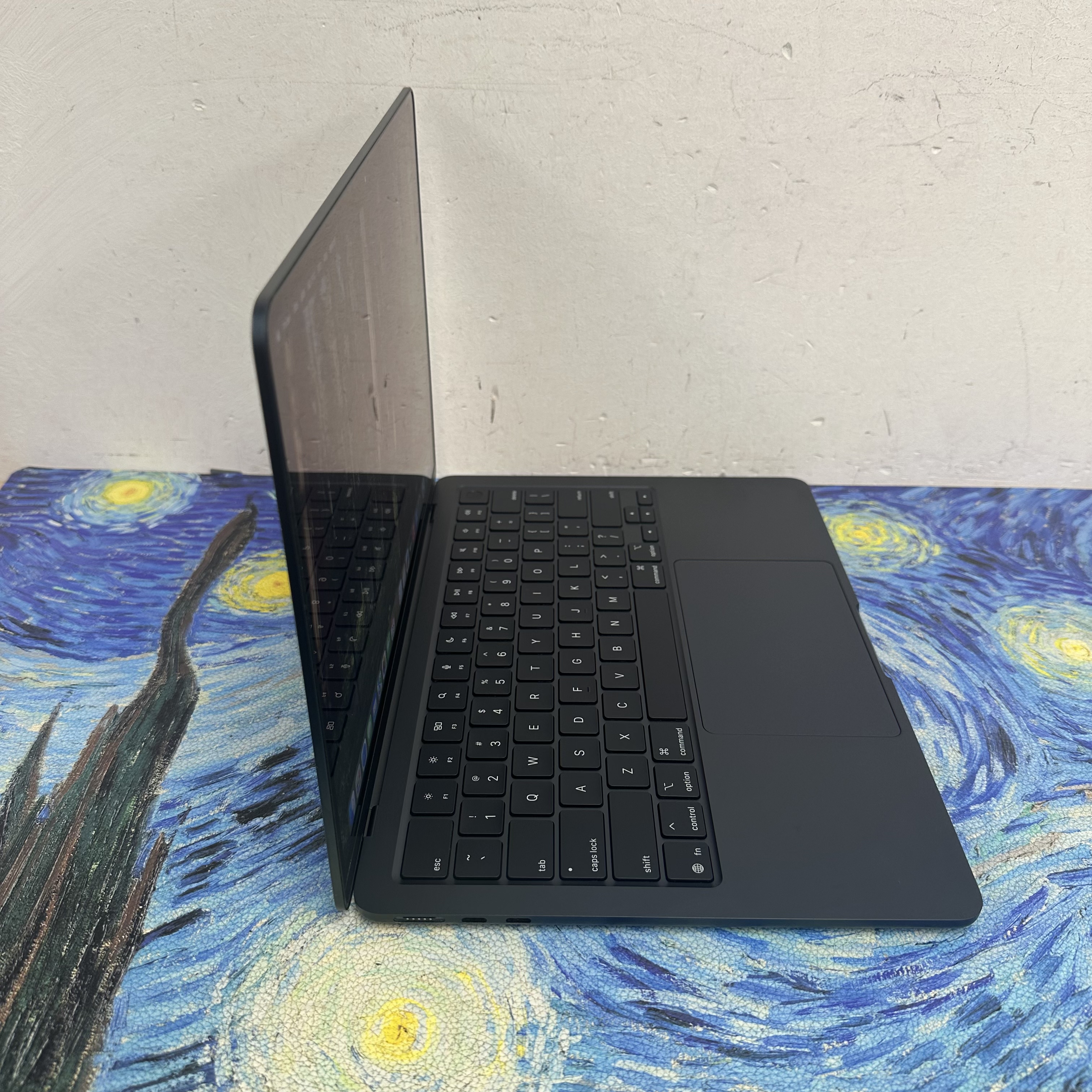 #6044 APPLE  MacBook Air M4 2025 M4 CPU/ 16GB Ram/256GB SSD/10核心GPU/Liquid Retina Mon/13吋/午夜藍色/Gaming Laptop / Notebook / 超強續航能力/文書機 / 畫圖 / 剪片 / Movie / Netflix 