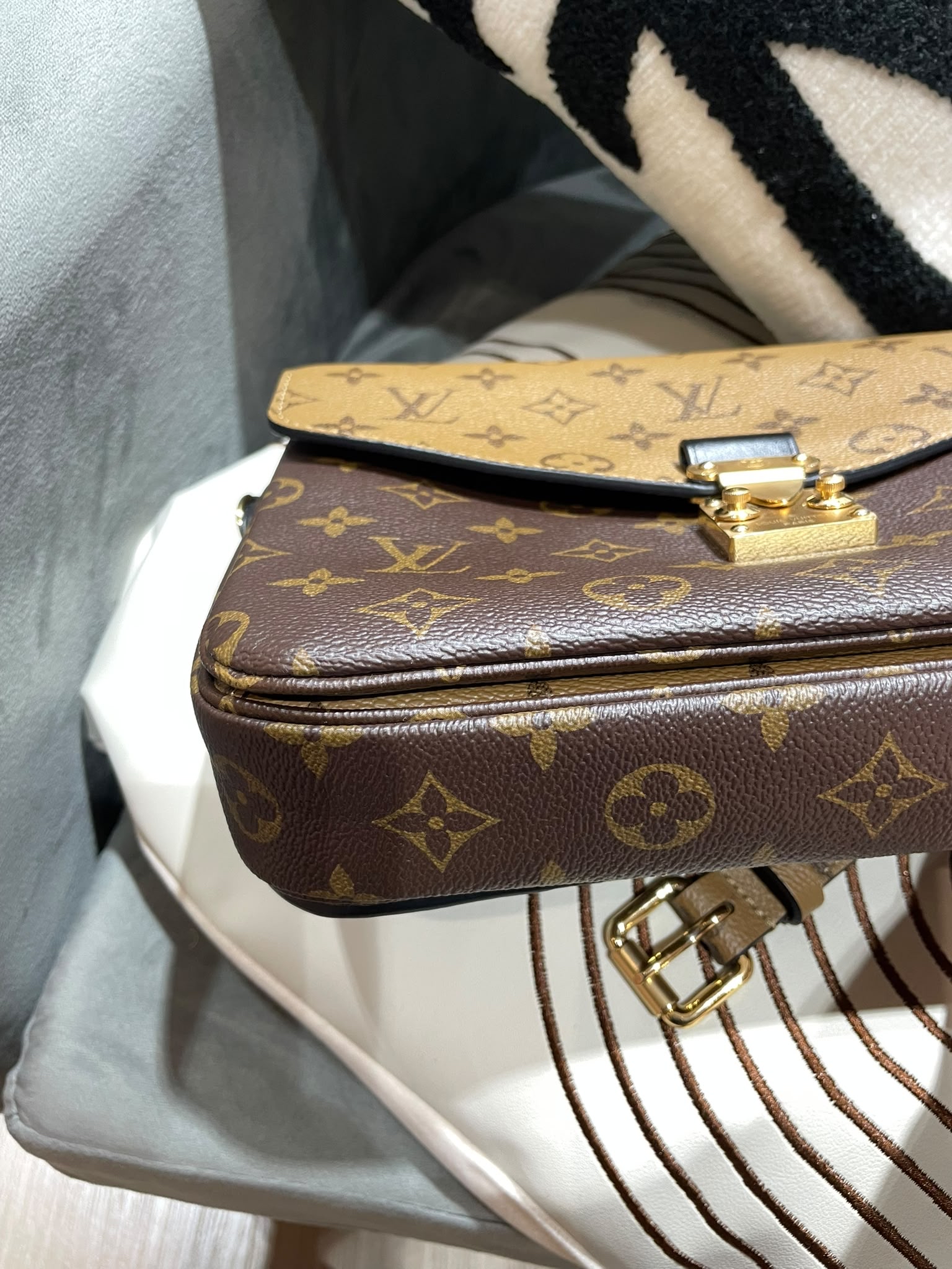 LV Metis Monogram 100%Authentic, 99%New ✅Dust bag ✅Box