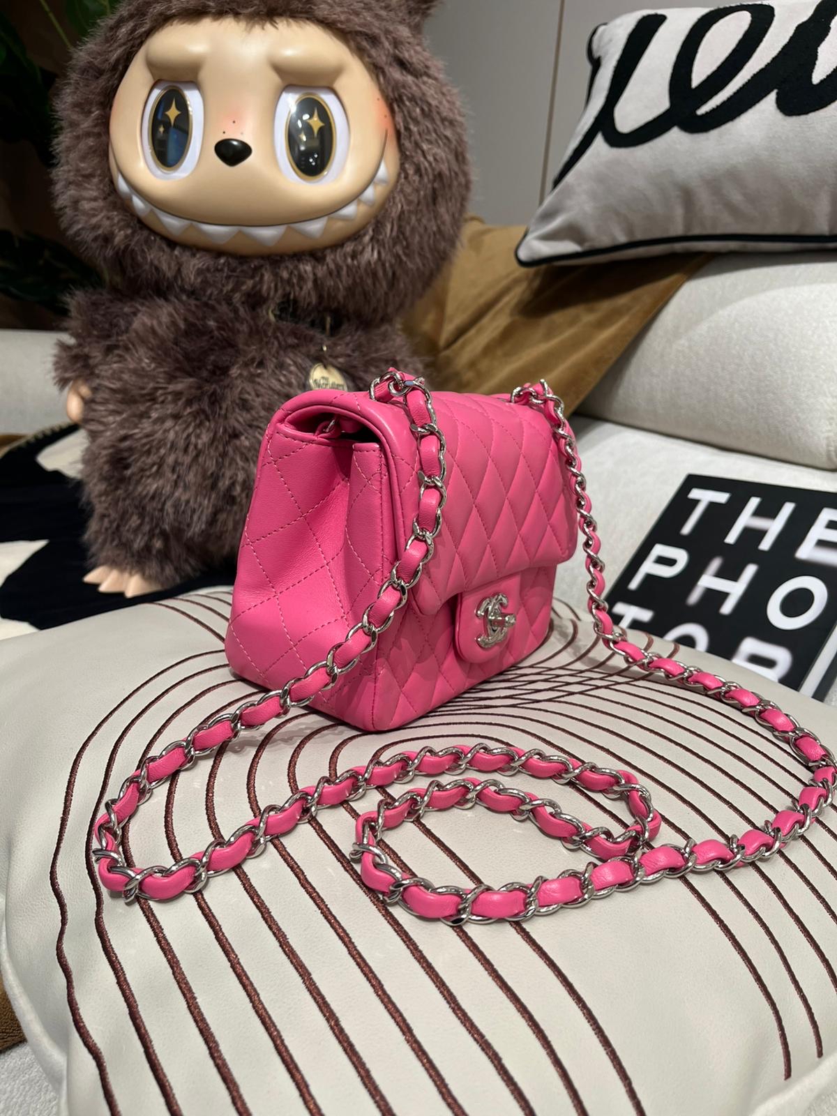 Chanel mini flap 17cm A35200 classic lambskin cf17,100%Authentic ,98%new  ✅收據副本✅CARD✅dust bag✅盒