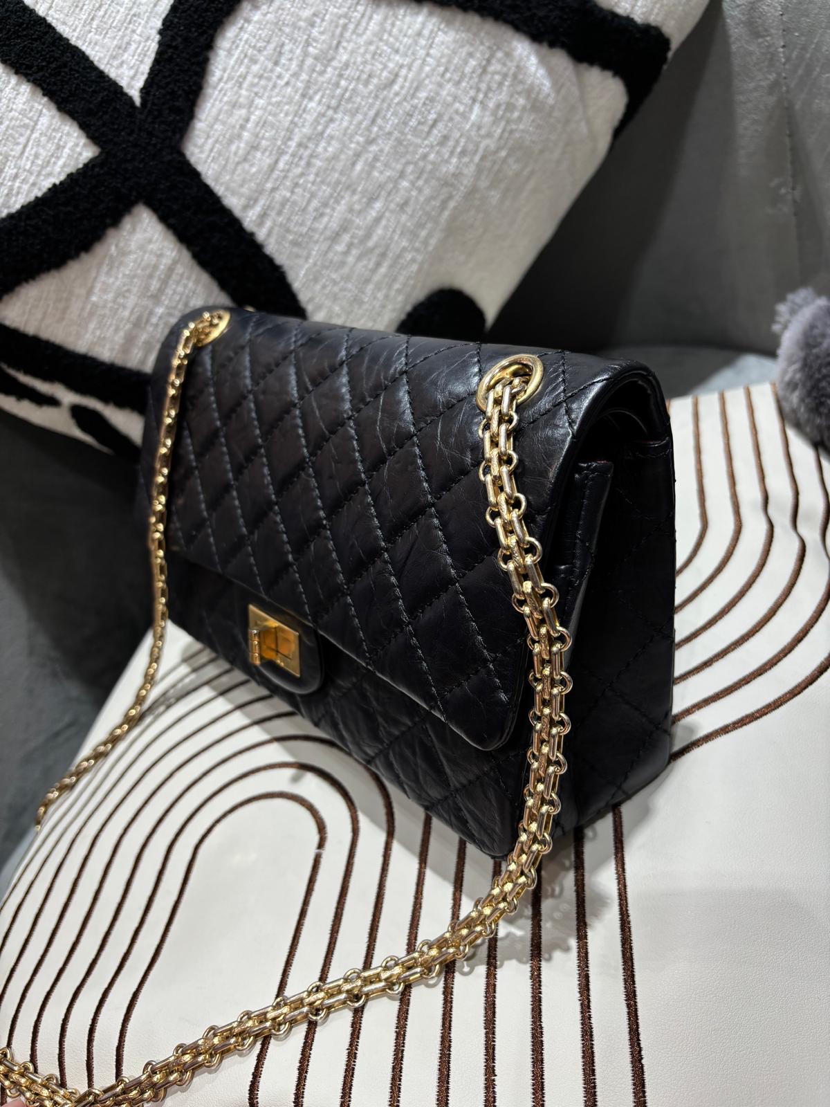Chanel 2.55 Flap Bag Small 黑色金扣100%Authentic, 95%New ✅Card ✅Dust bag✅Box