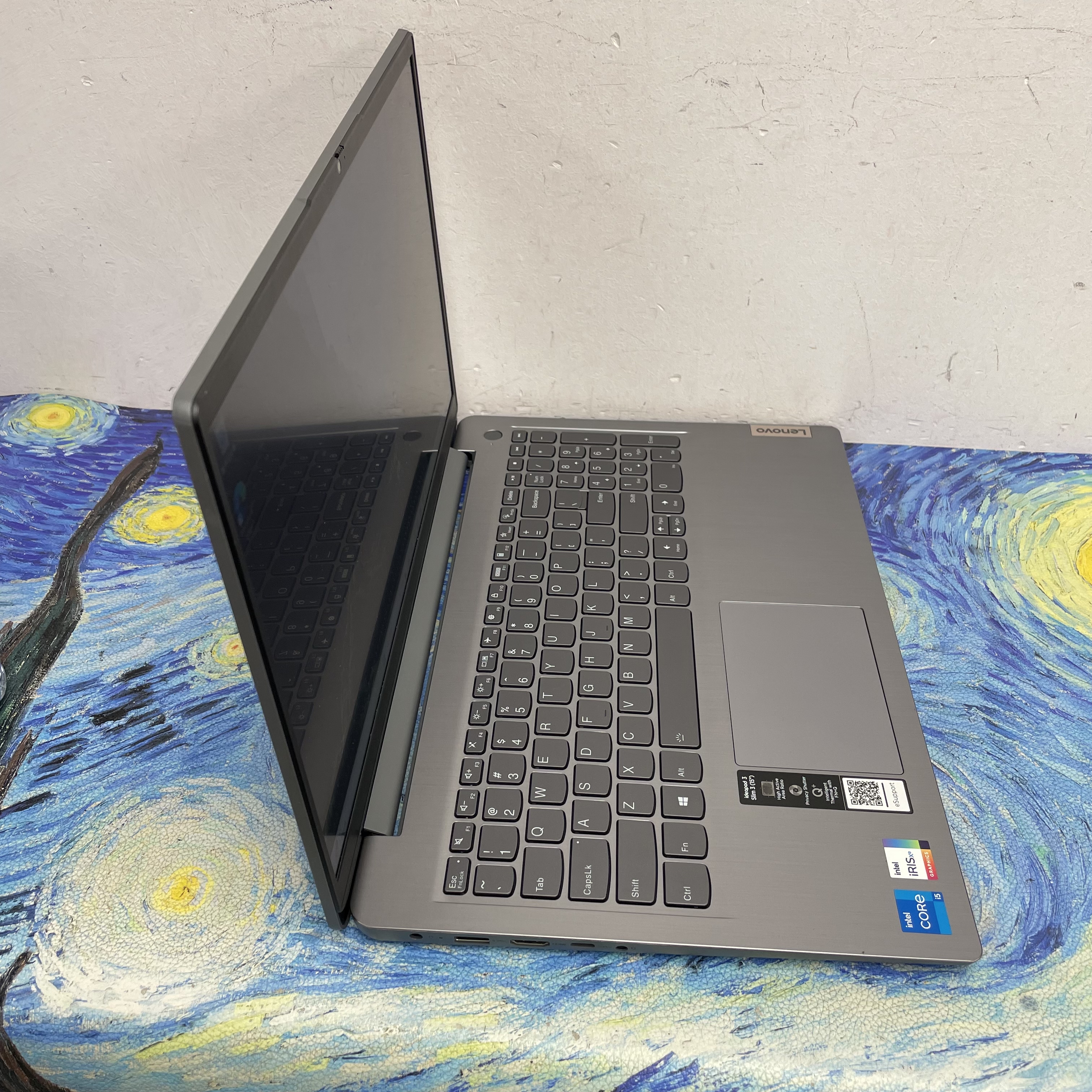 #5090 Lenovo ideapad 3/i5-1135G7/12GB Ram/512GB SSD/1080p/四邊窄邊框/ Notebook / Laptop / Gaming/ 文書機 / 輕薄 /  PC / YouTube / Netflix/ Win11 / Office / Work / Zoom