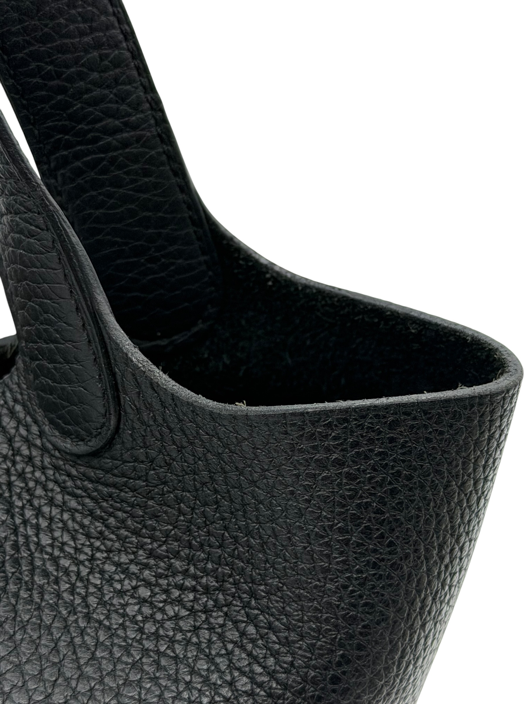 Pre-Owned HERMÉS P18 Stamp Z / Product Code: 26053011