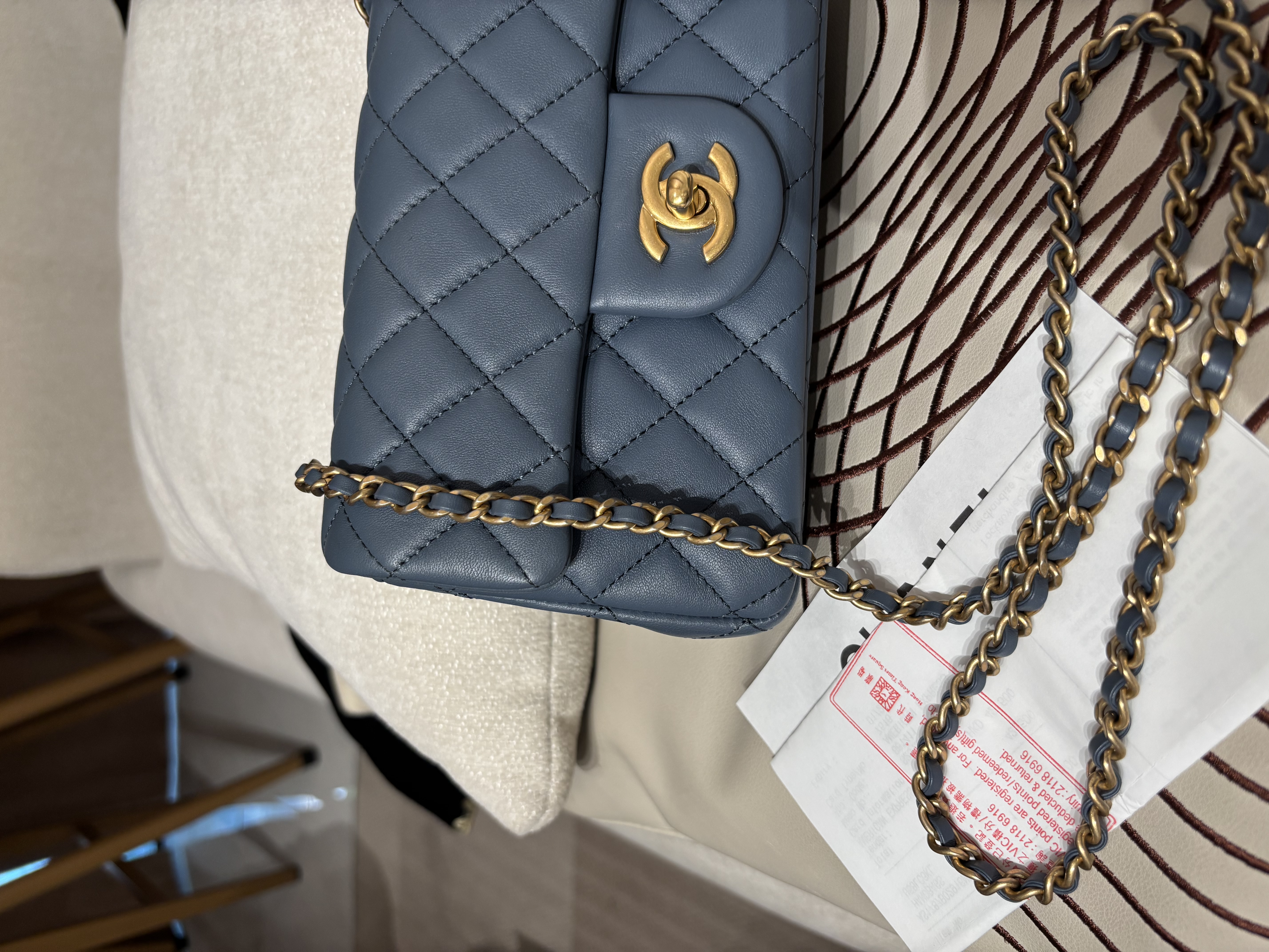未使用品 Chanel mini flap bag with pearl crush 金球 100%Authentic ,Unused  ✅香港專門店收據✅晶片✅塵袋✅box