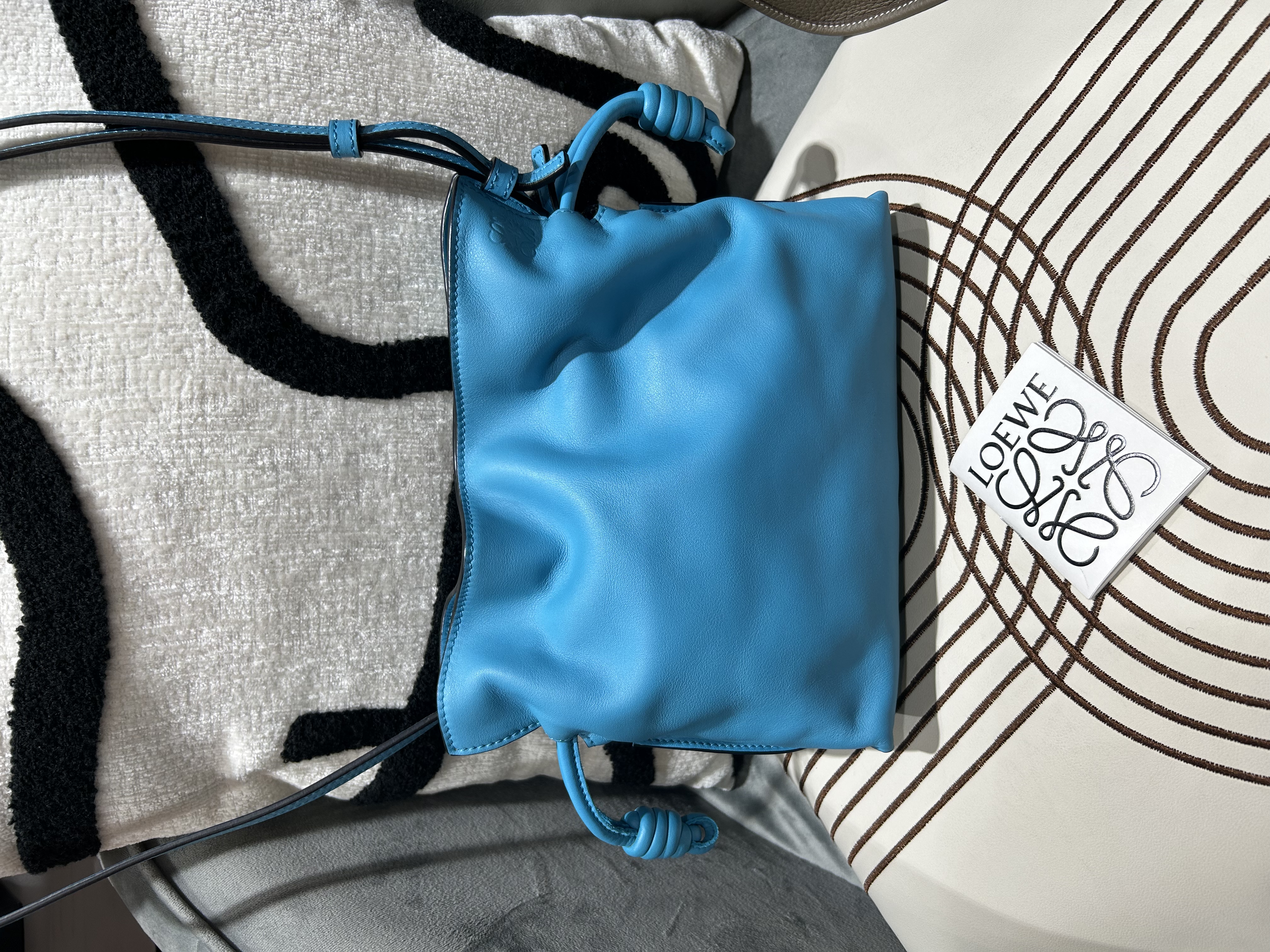 LOEWE Flamenco Small Shoulder Bag calfskin  100%Authentic ,98%new ✅Dust bag ✅booklet 