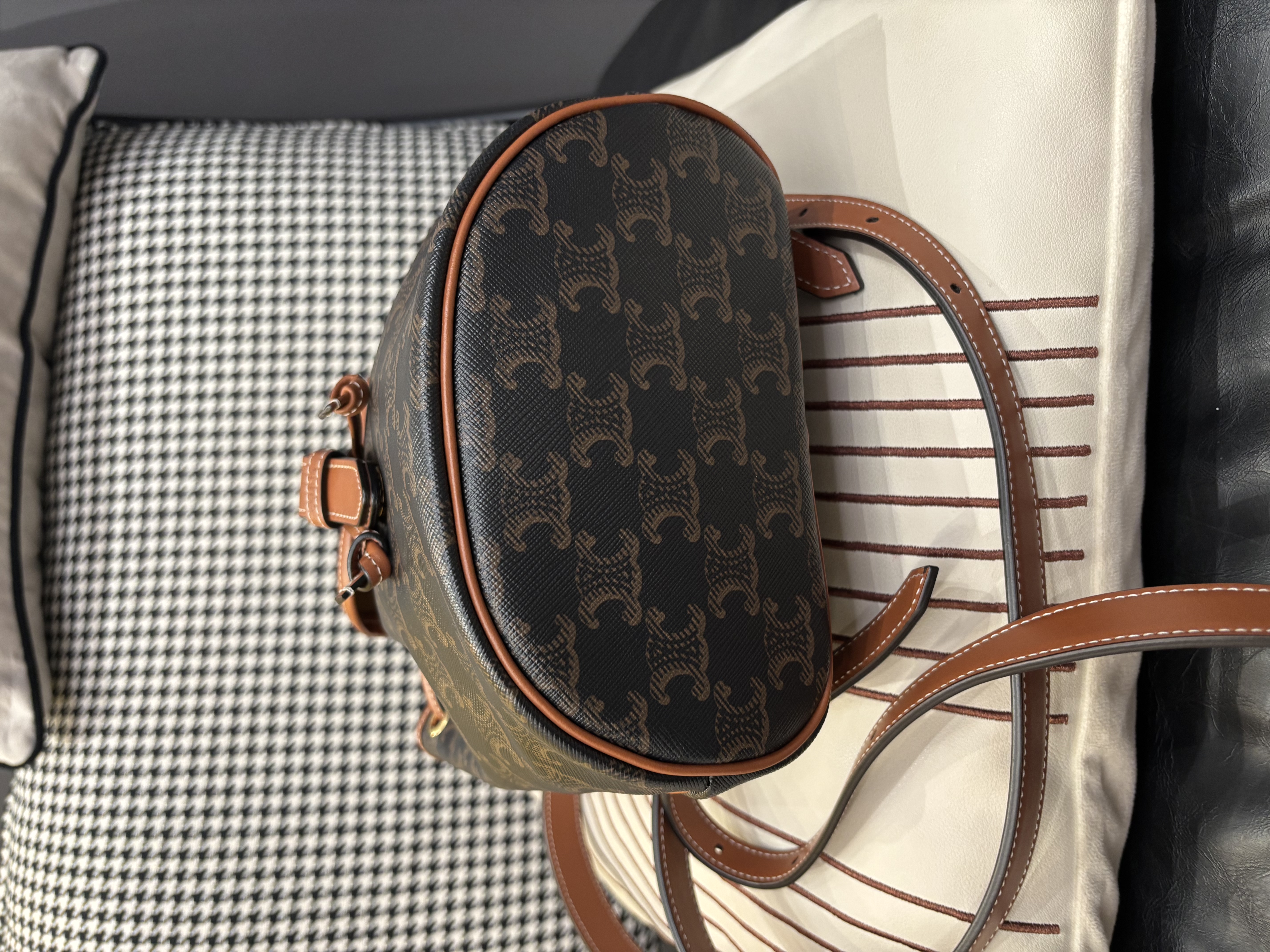 Celine folco mini backpack 100%Authentic,98%new ✅tap ✅dust bag  