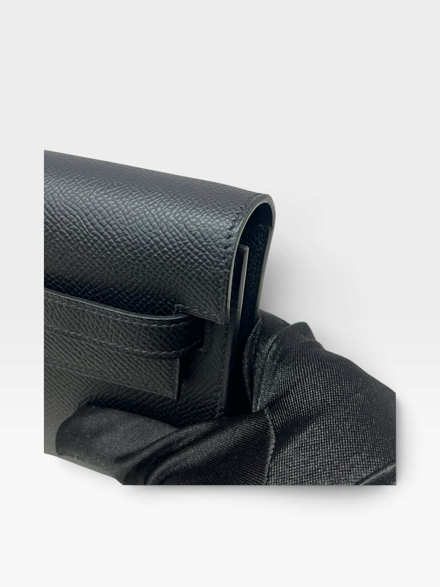 Pre-Owned HERMÉS Kelly To Go Stamp Z / Product Code: 102920