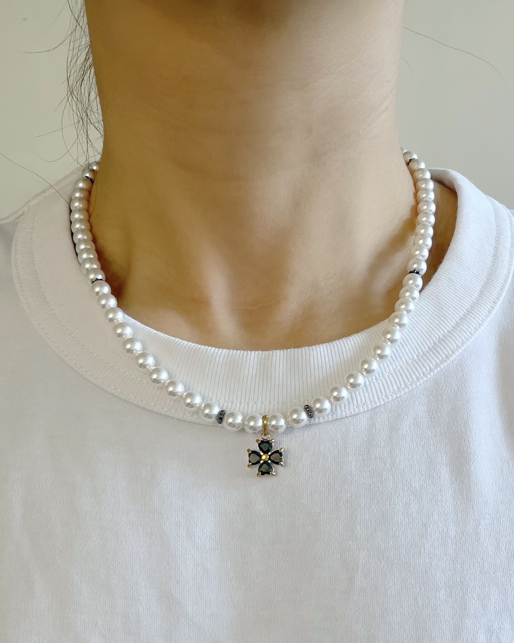 雅黑小花珍珠頸鍊/6mm米白珍珠 