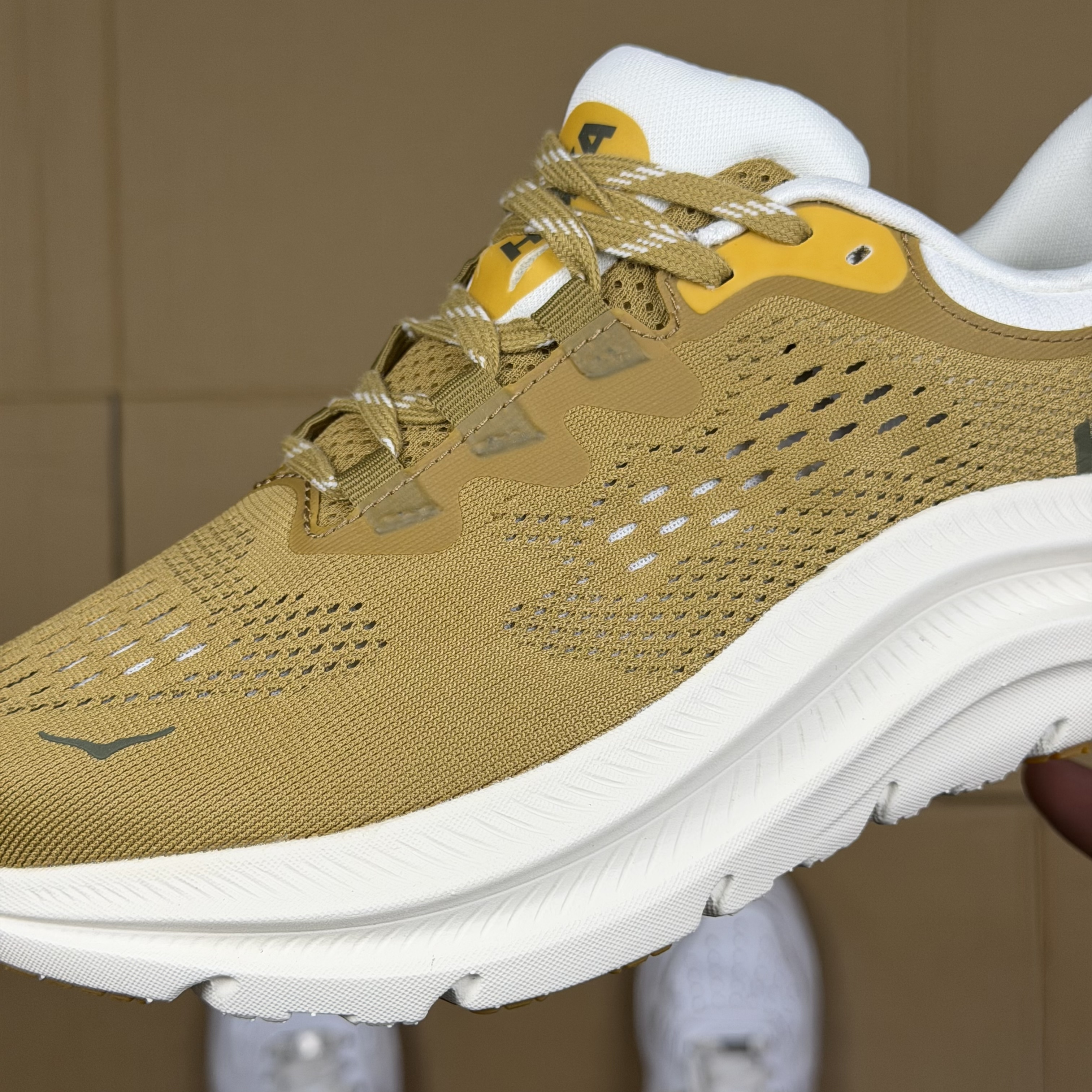 Hoka One One Kawaha 2