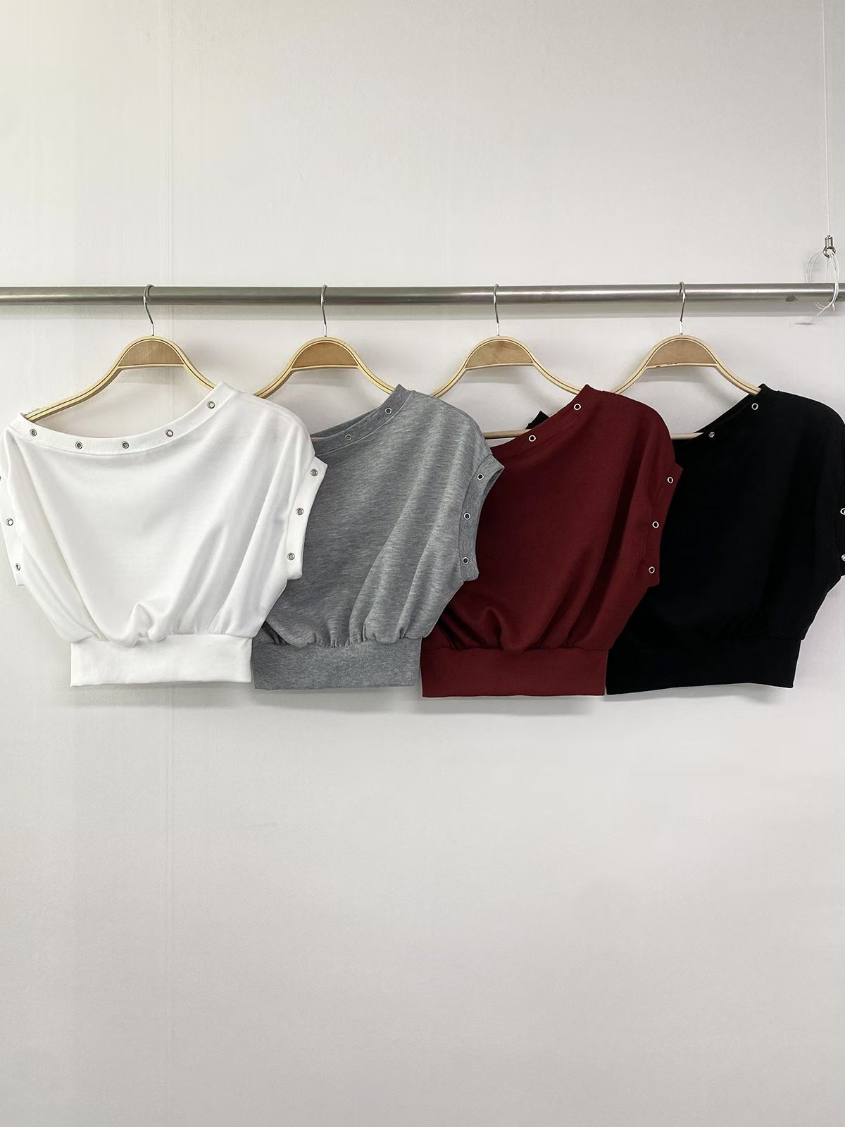W09 銀圈露膊Top