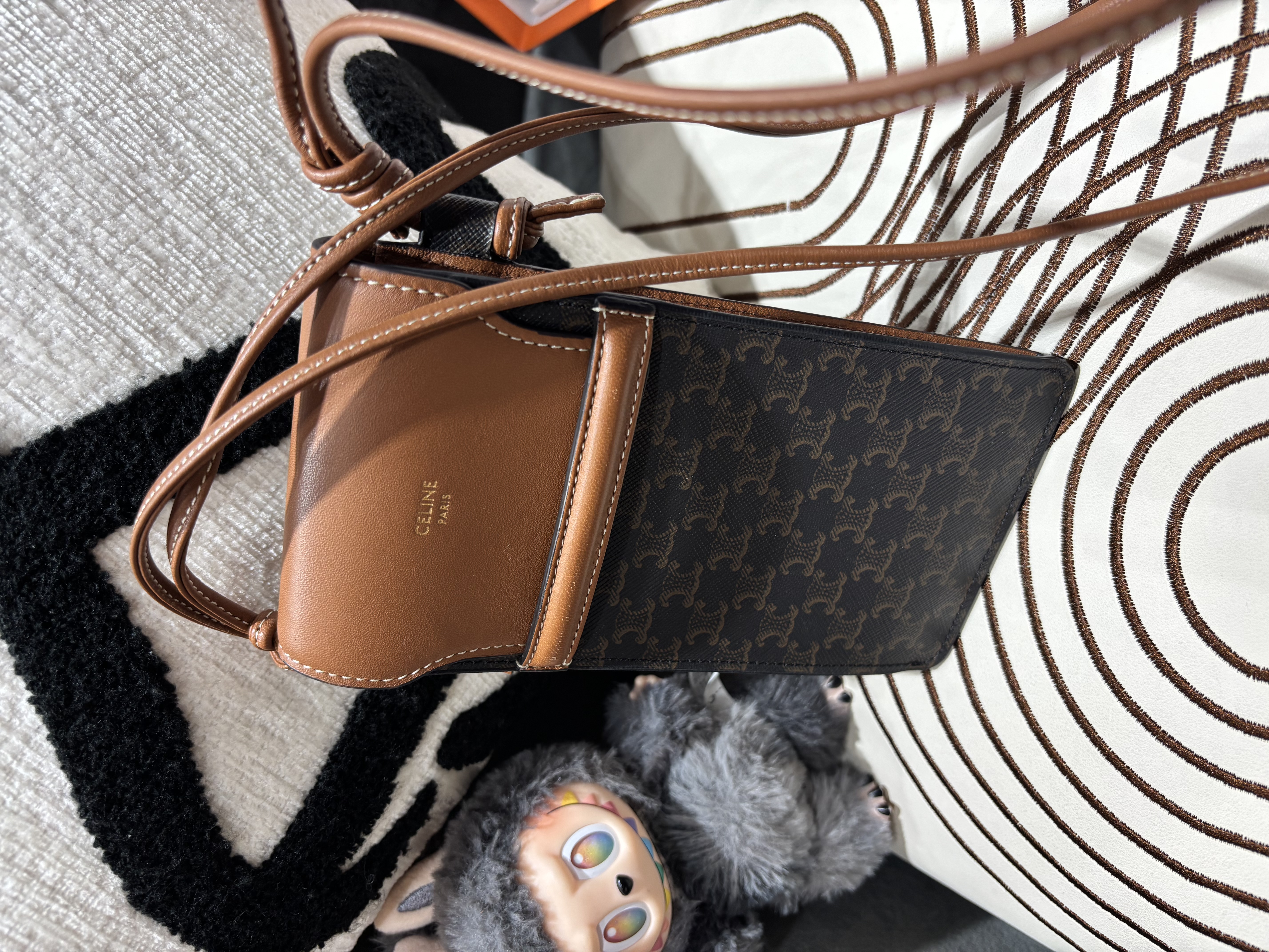 Celine triomphe Phone Crossbody Bag 100%Authentic, 95%new 