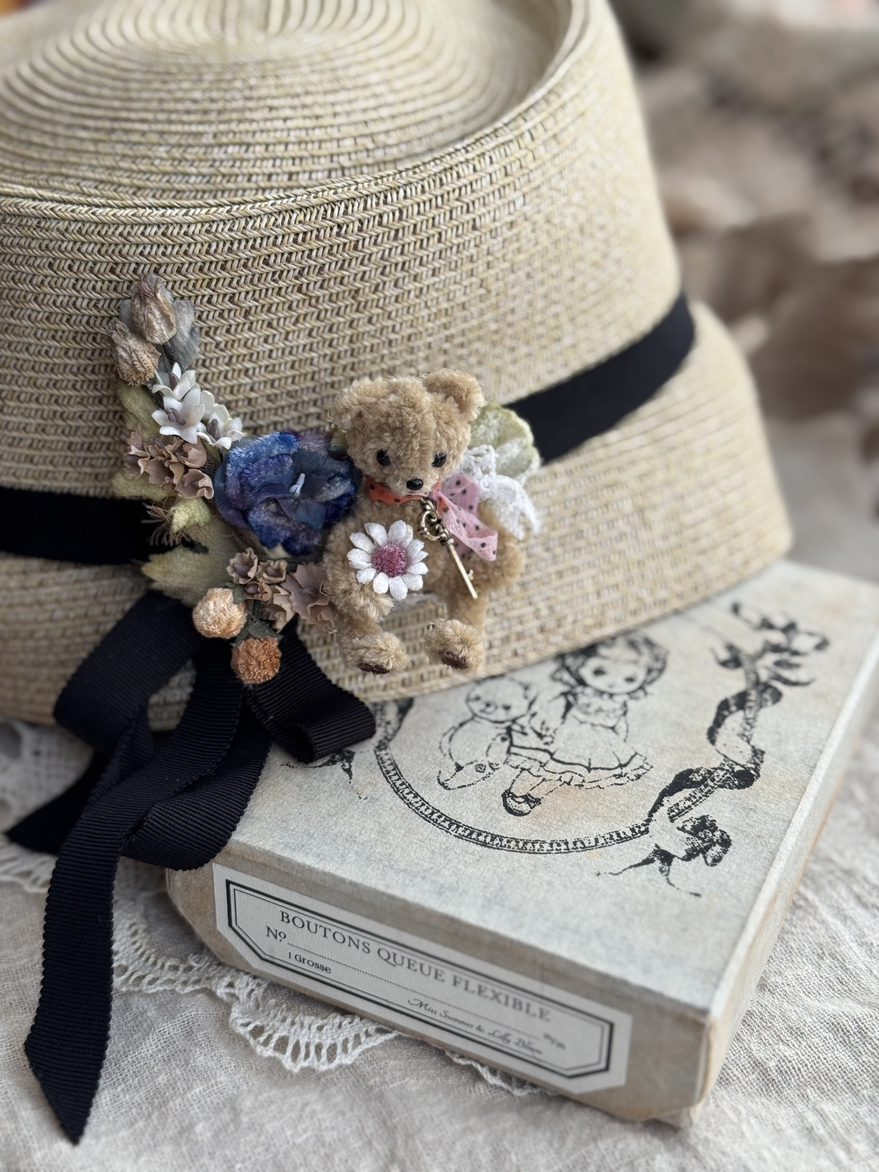 Lilly Bloom x Miss Summer 布花小熊多用途飾品