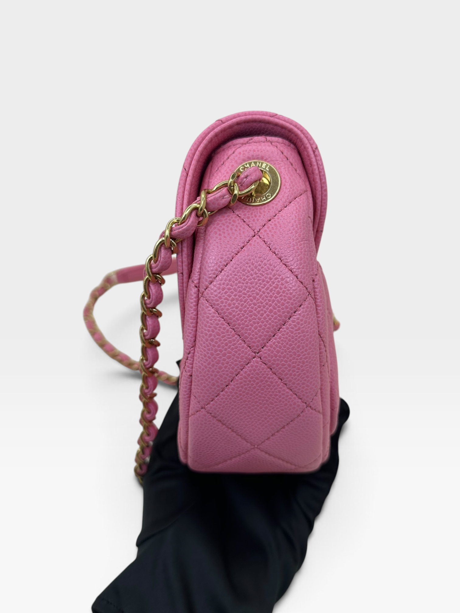 Pre-Owned CHANEL Mini Messenger Flap Bag / Product Code: K090407