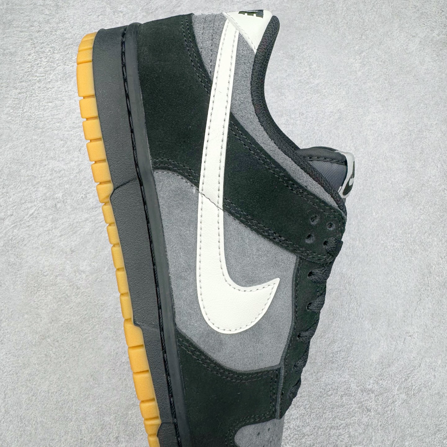 Nike Dunk Low SE HQ1931-001