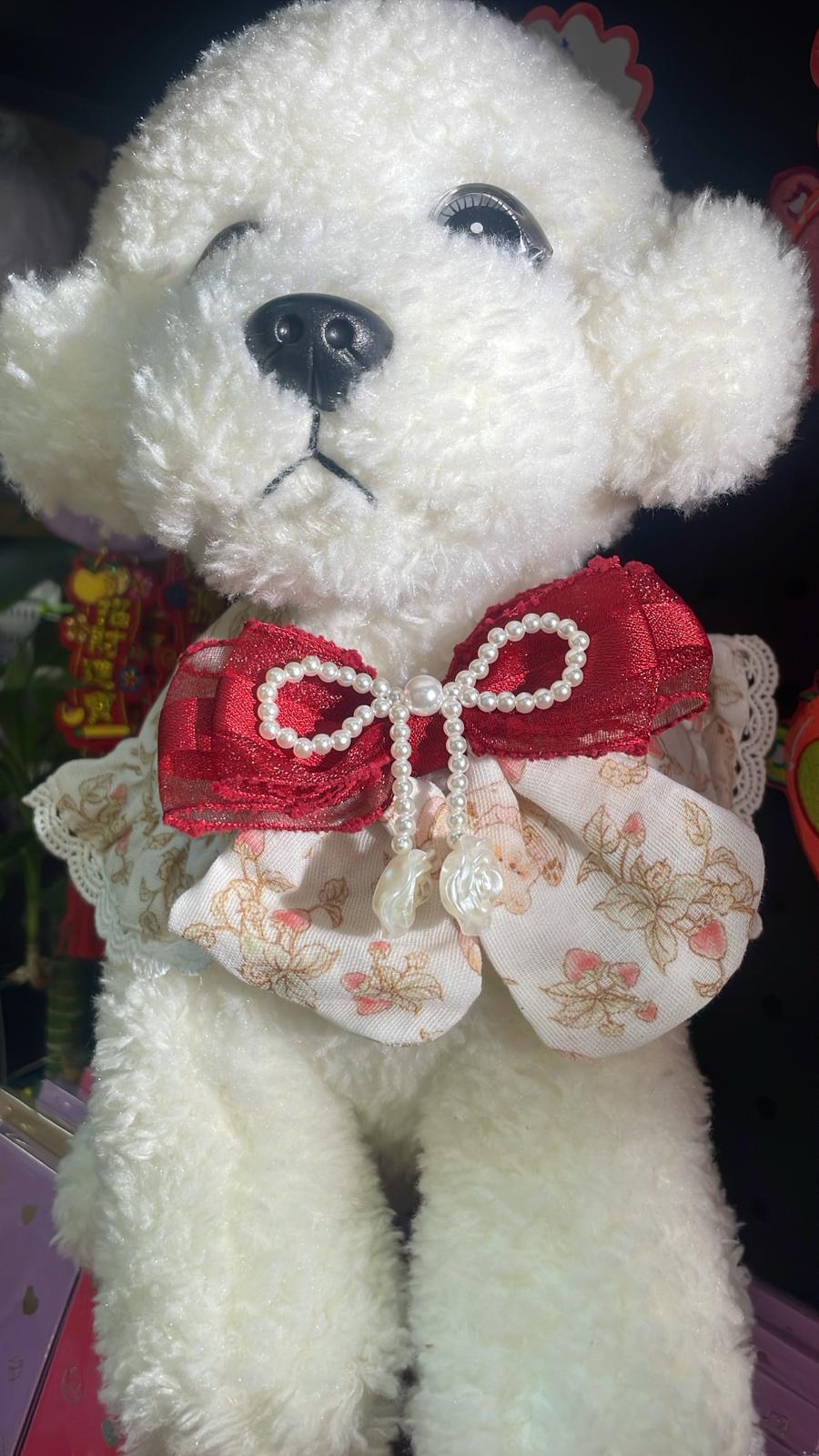 可愛小熊毛絨玩具，精緻蝴蝶結裝飾