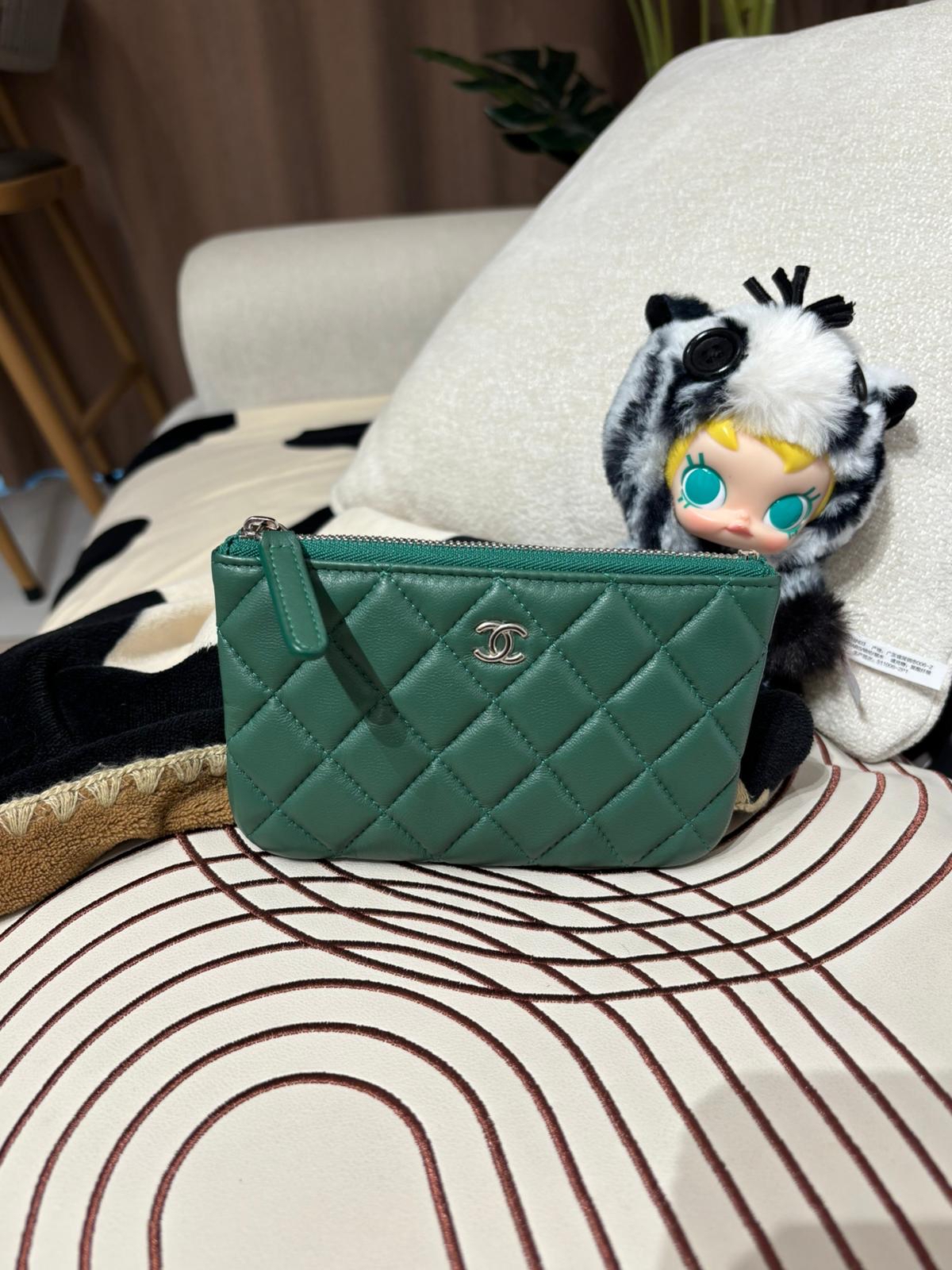 Chanel Mini O Case 100%Authentic,99%new 