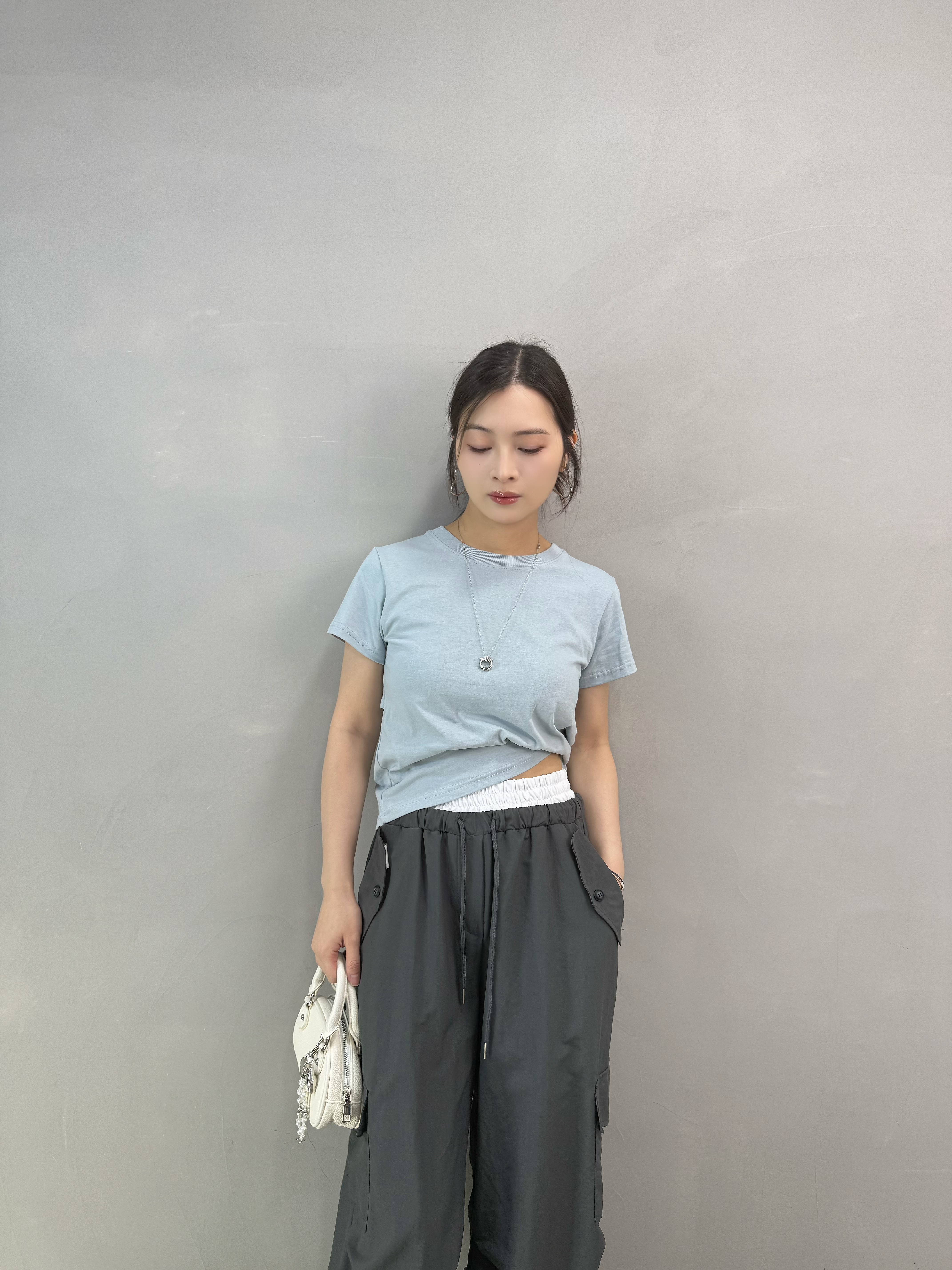 Z84 露背淨色Tee