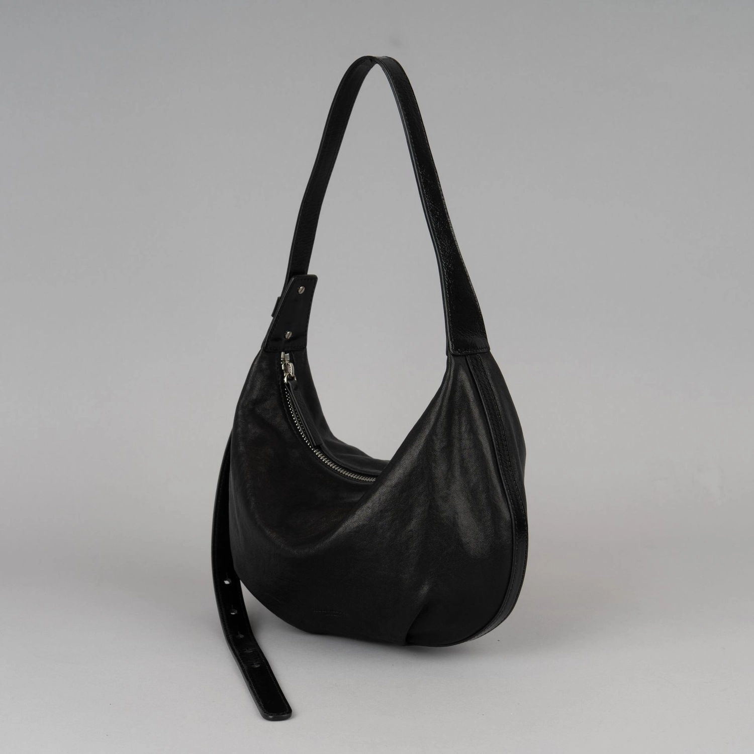預訂_Bow S By Bucks & leather