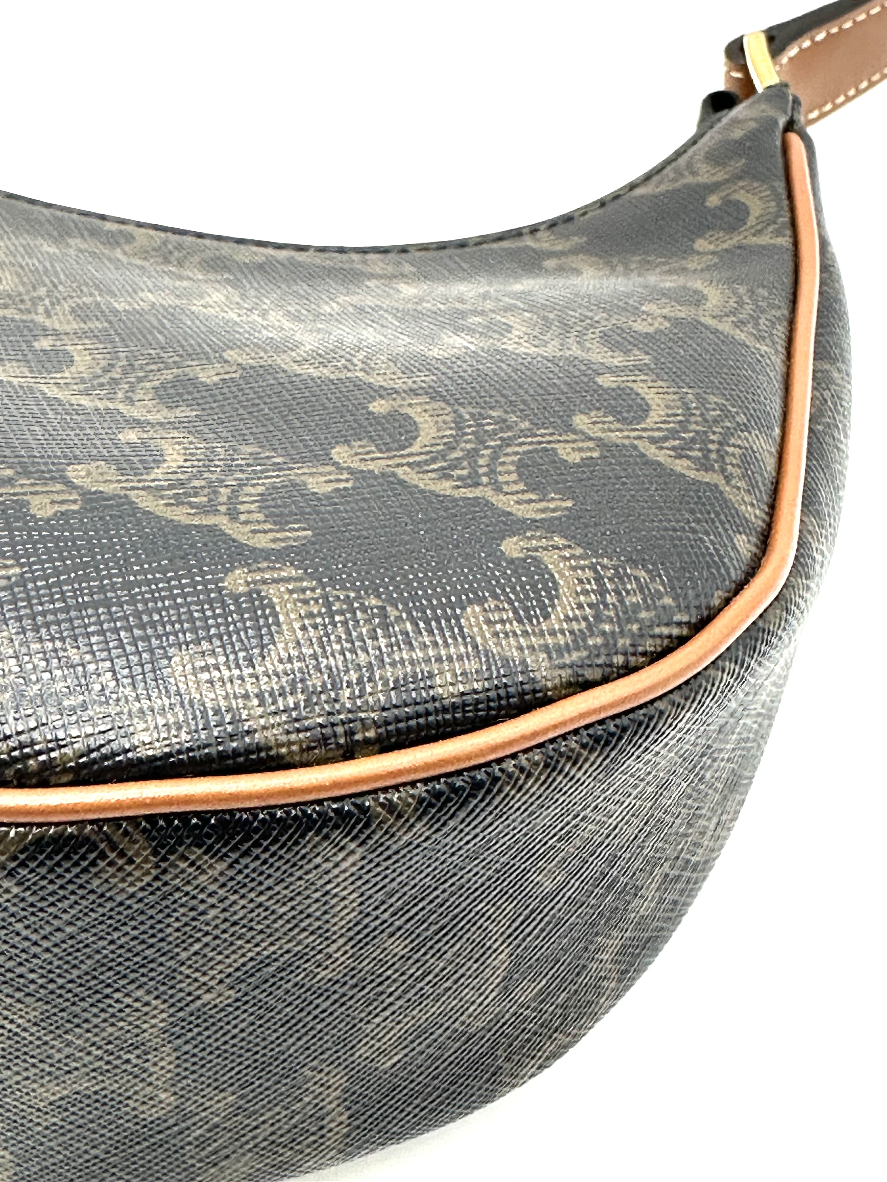 Pre-Owned CELINE Ava Bag in Triomphe Canvas and Calfskin / Product Code: 26050614