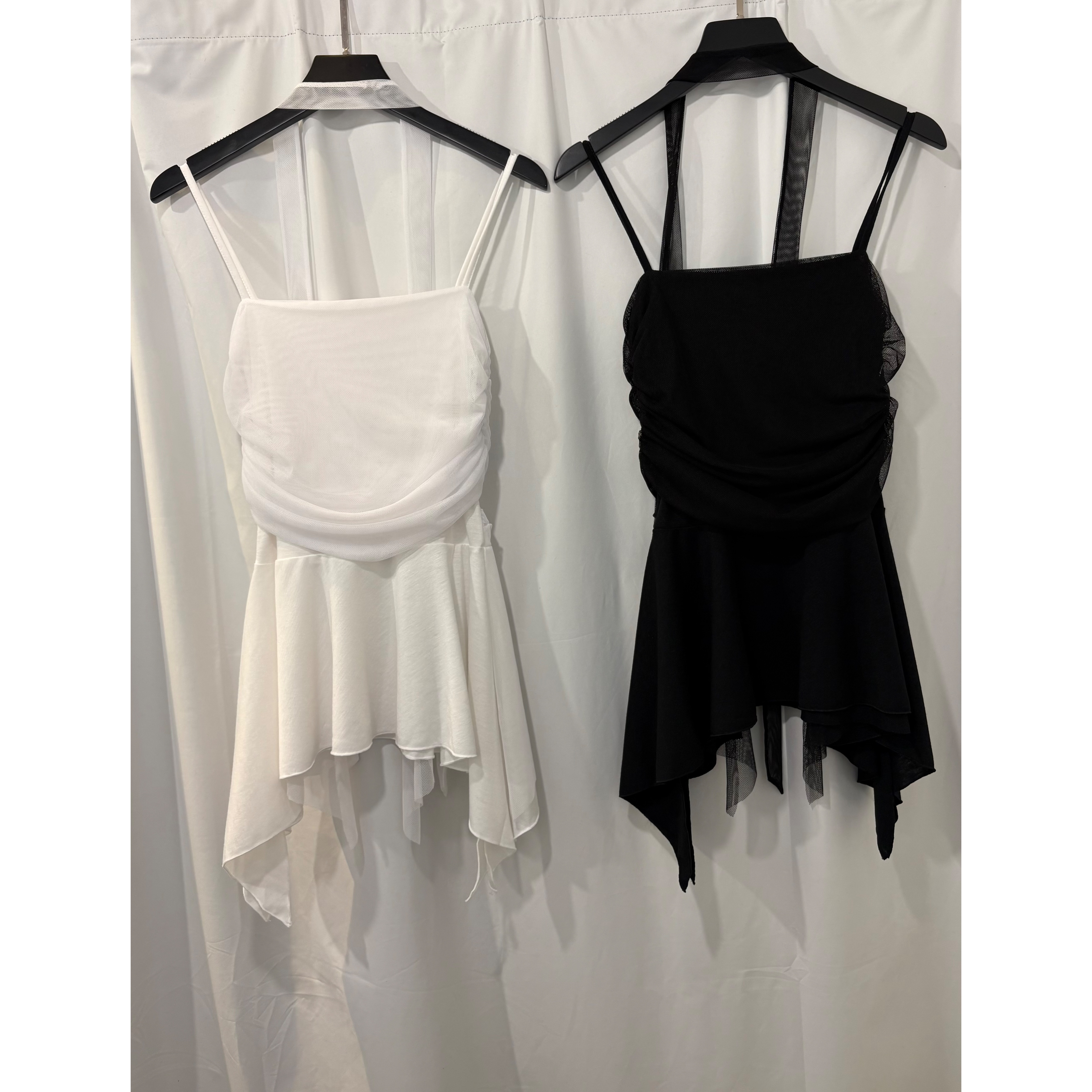 新品價6月23截🤍2606P《SHEER IRREGULAR HEM TOP》