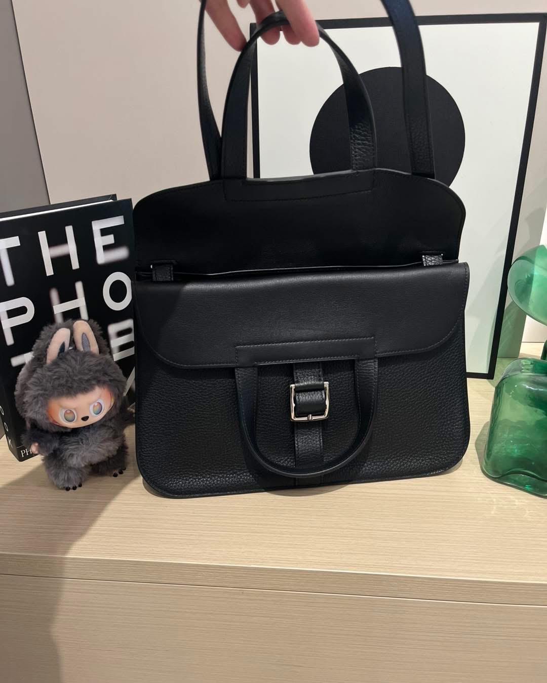 Hermes Halzan 31,STAMP A 黑銀 100%Authentic,98%new ✅專門店收據 ✅Dust bag 