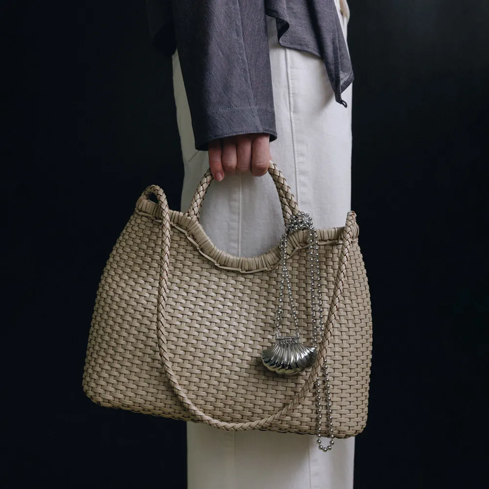 [LOEUVRE] Courbe Shoulder Medium (3色)