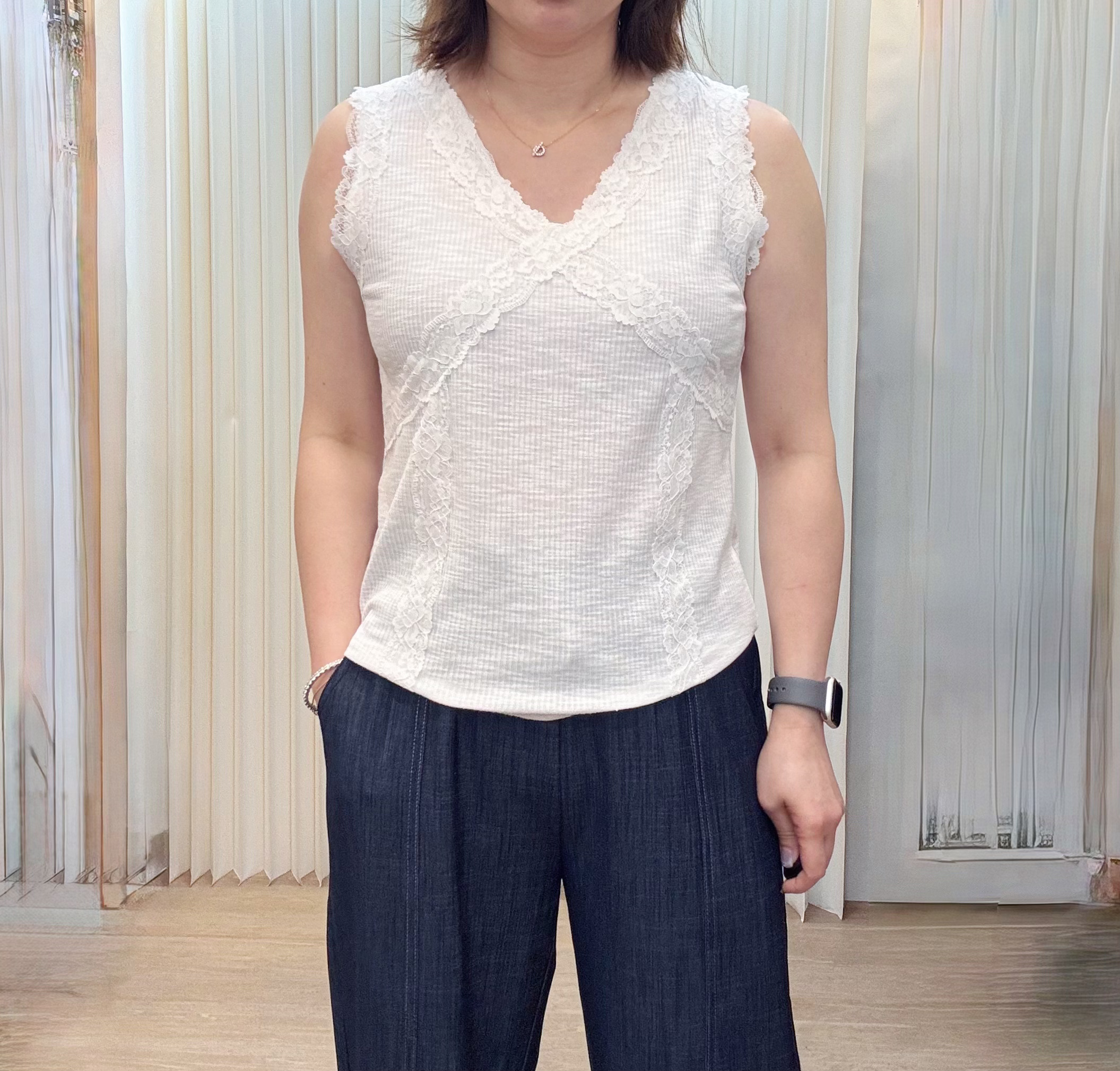 韓國V領背心  M588 04Pe50190