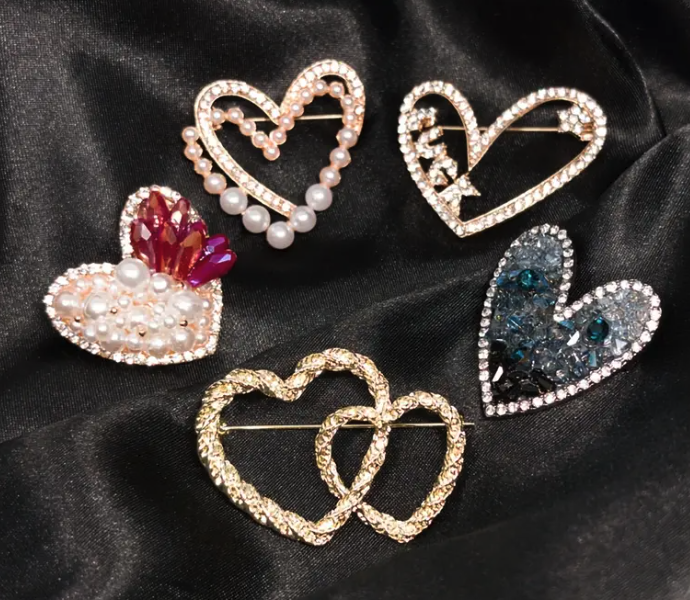 Heart Shape Brooch Pin 