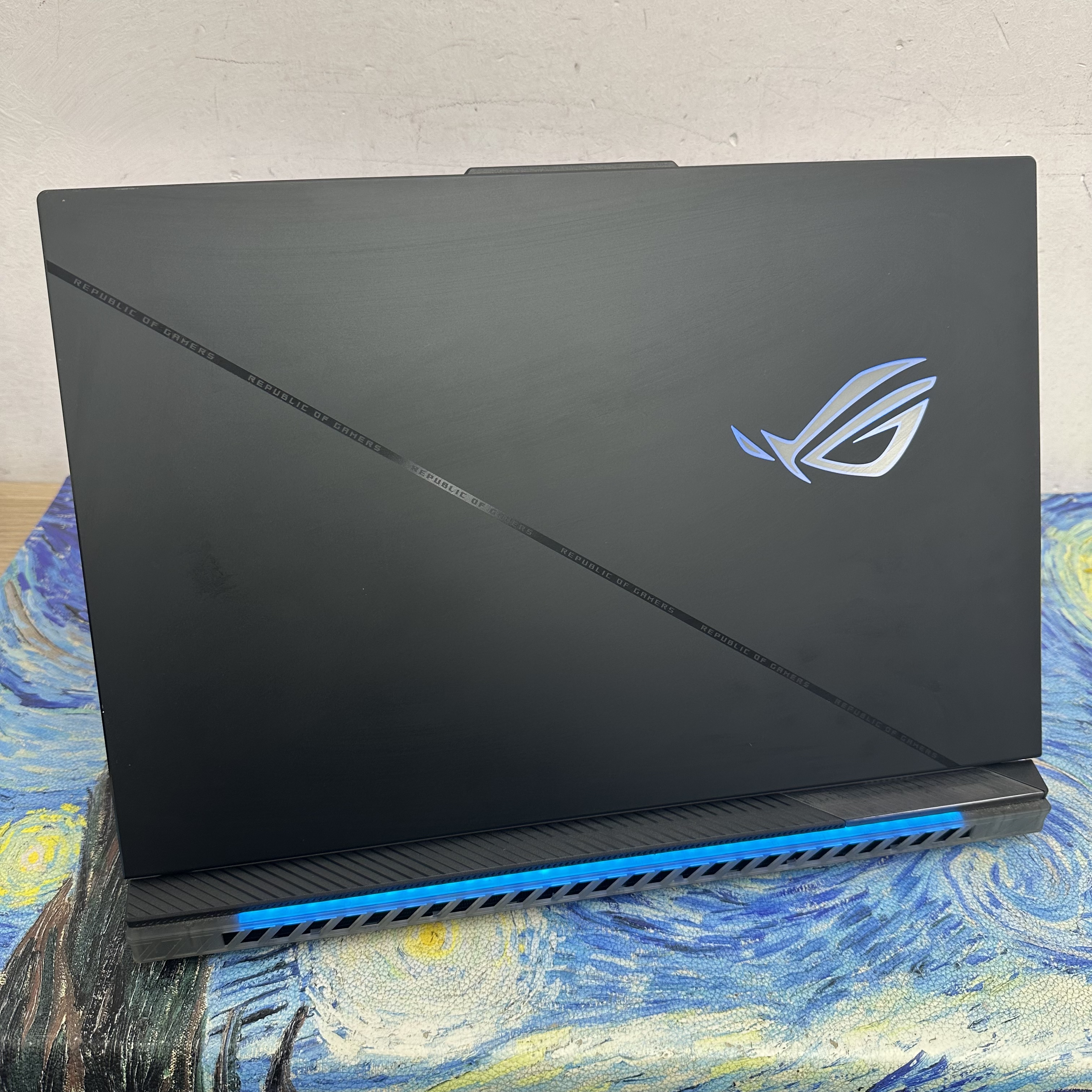#6045 ASUS ROG i9-14900HX/32GB Ram/2TB SSD/RTX 4090 16GB獨立顯示卡/240Hz 2.5K Mon/18寸 Mon/ GamingLaptop / Movie / 剪片 / 畫圖 / Program