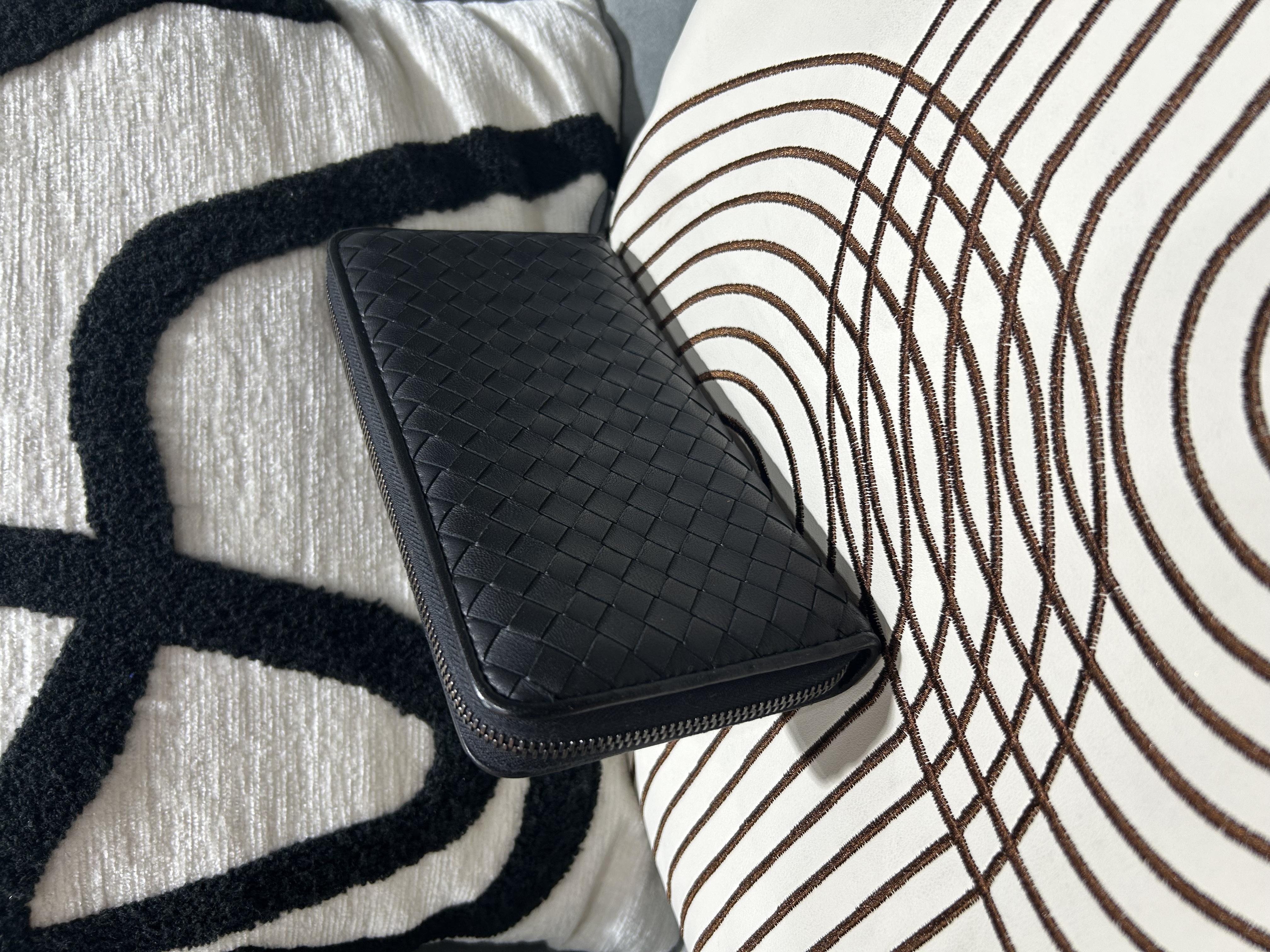 Bottega Veneta BV Zip LONG WALLET Black 100%Authentic ,95%new ✅dust bag
