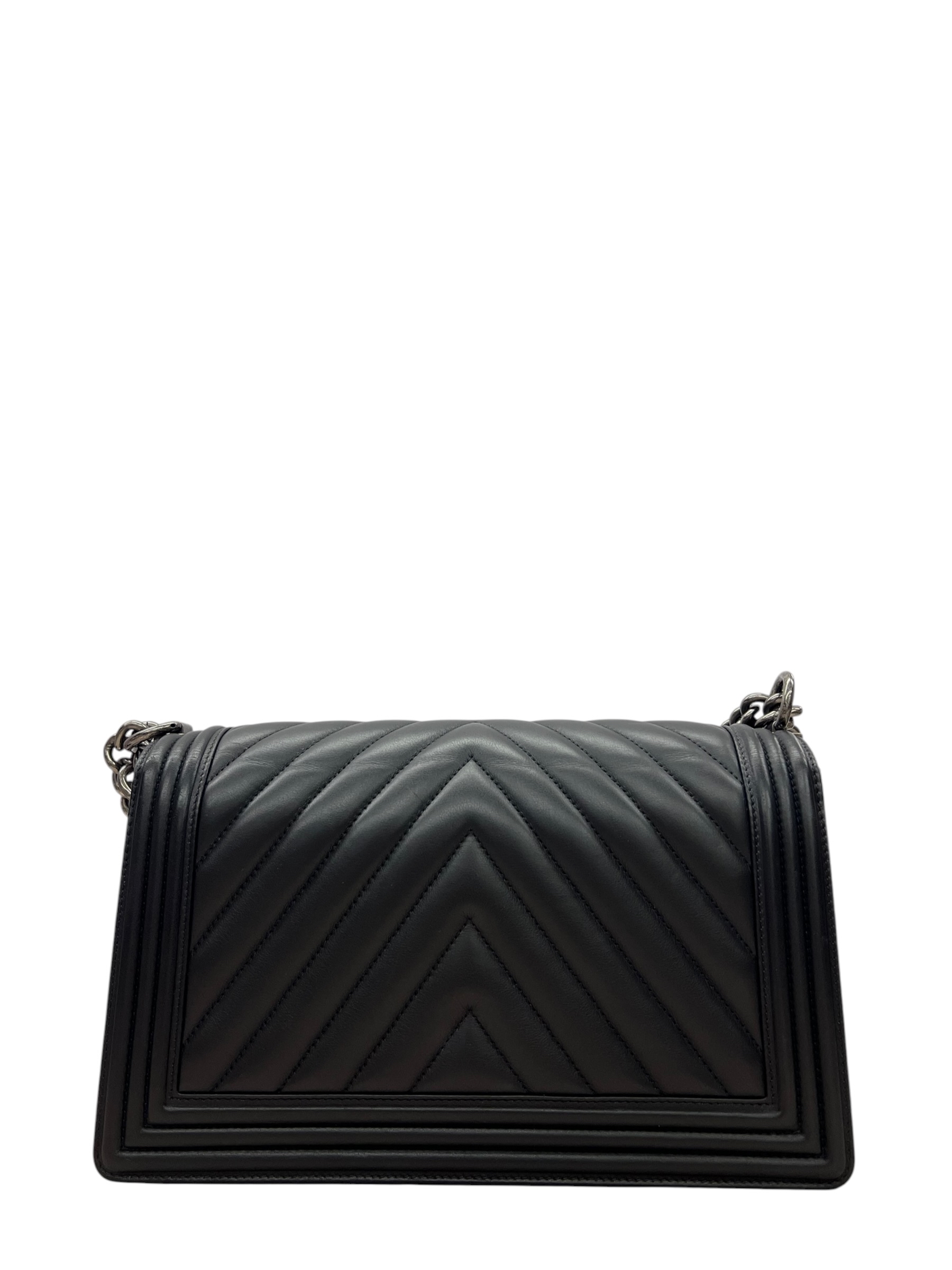 Pre-owned Chanel Chevron Quilted Boy Flap Bag / Product Code:081808