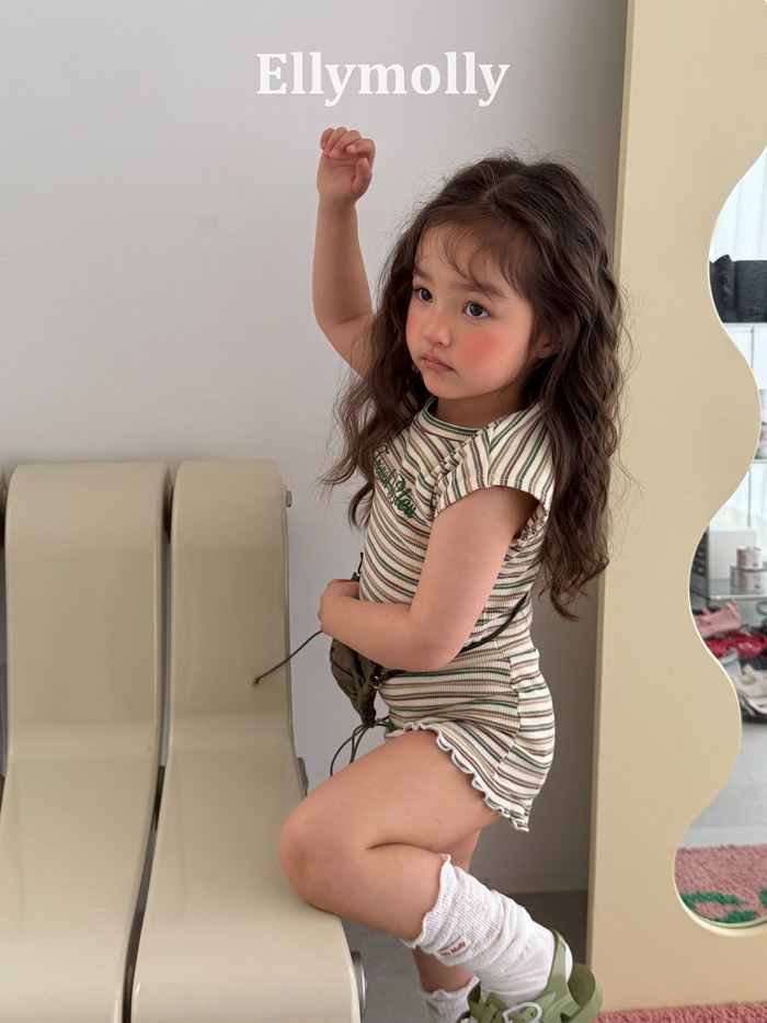 🇰🇷Ellymolly tee