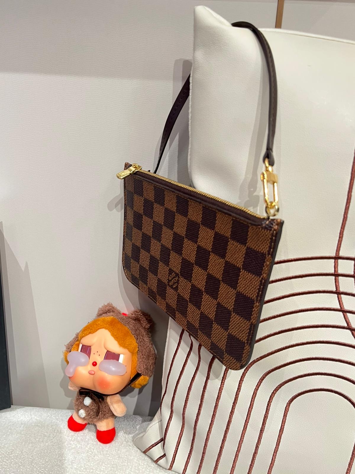 LV Zip Pouch 100%Authentic, 99%New 