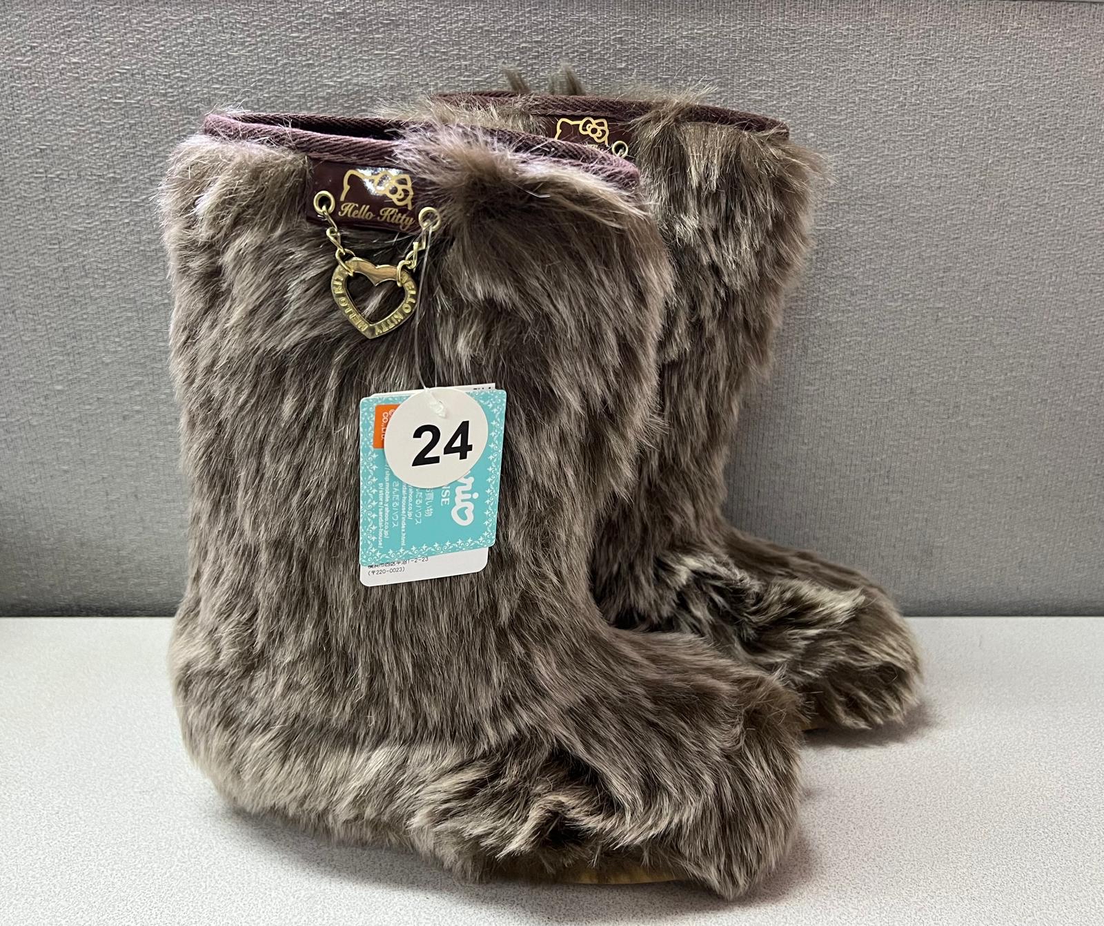 🎌日本直送🎌 Hello Kitty 大人 毛毛 boot  