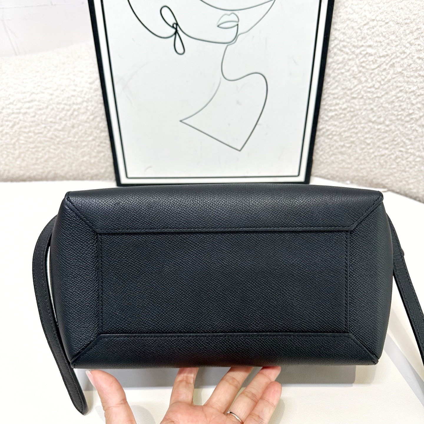 【預訂貨品】Celine Micro 黑色牛皮鯰魚包