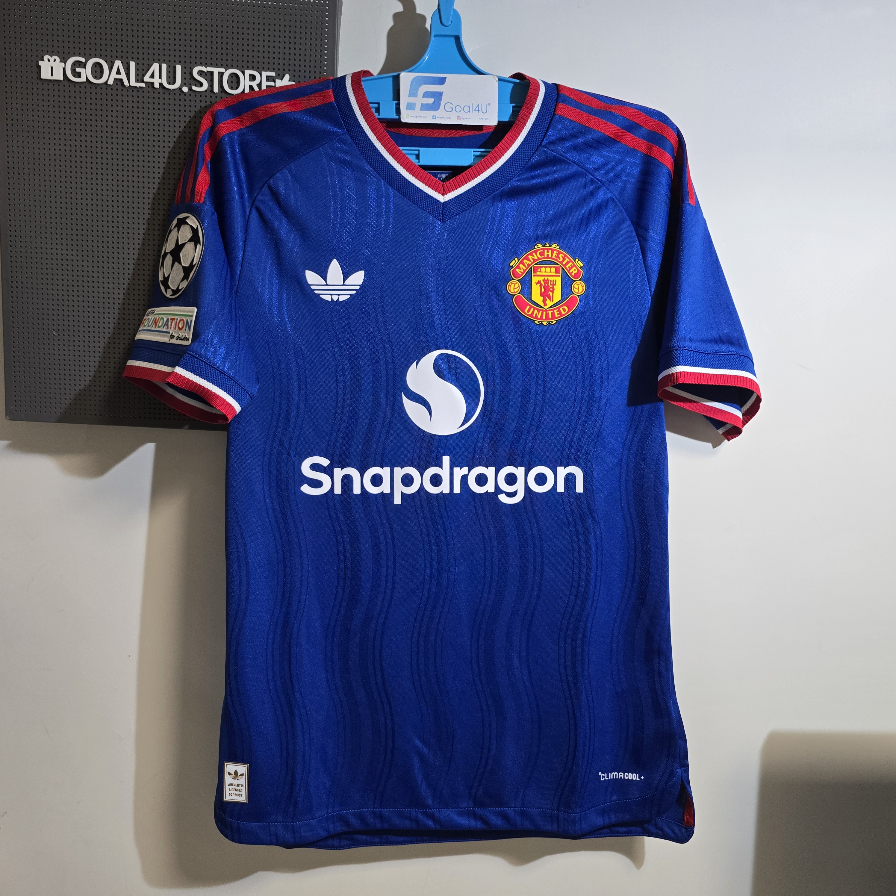 💙重溫經典藍魔傳奇 Adidas Manchester United 曼聯 2026-27 作客球員版球衣 (可加印字章) KA6864