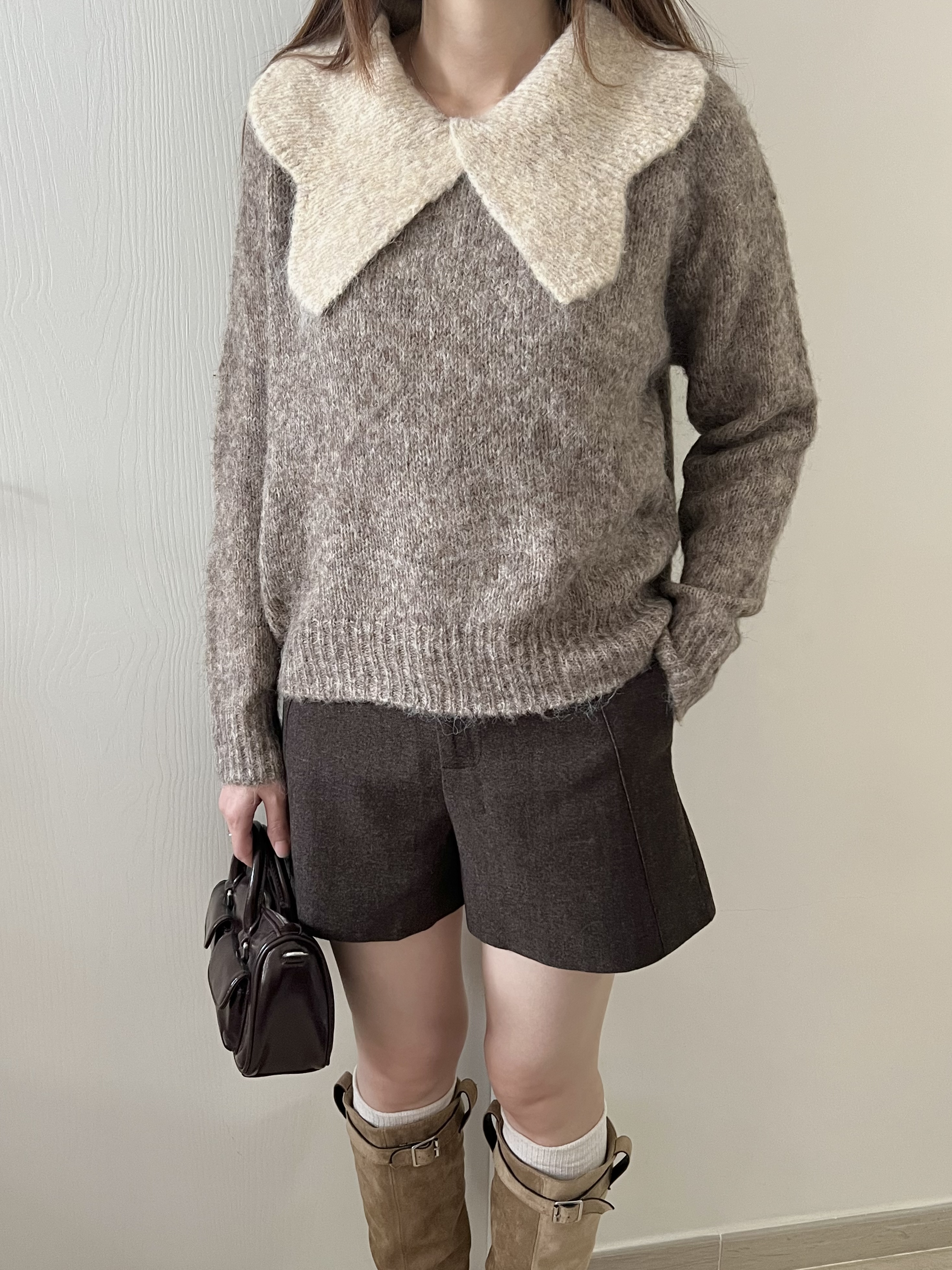 大蝴蝶領口混色毛衣 現貨