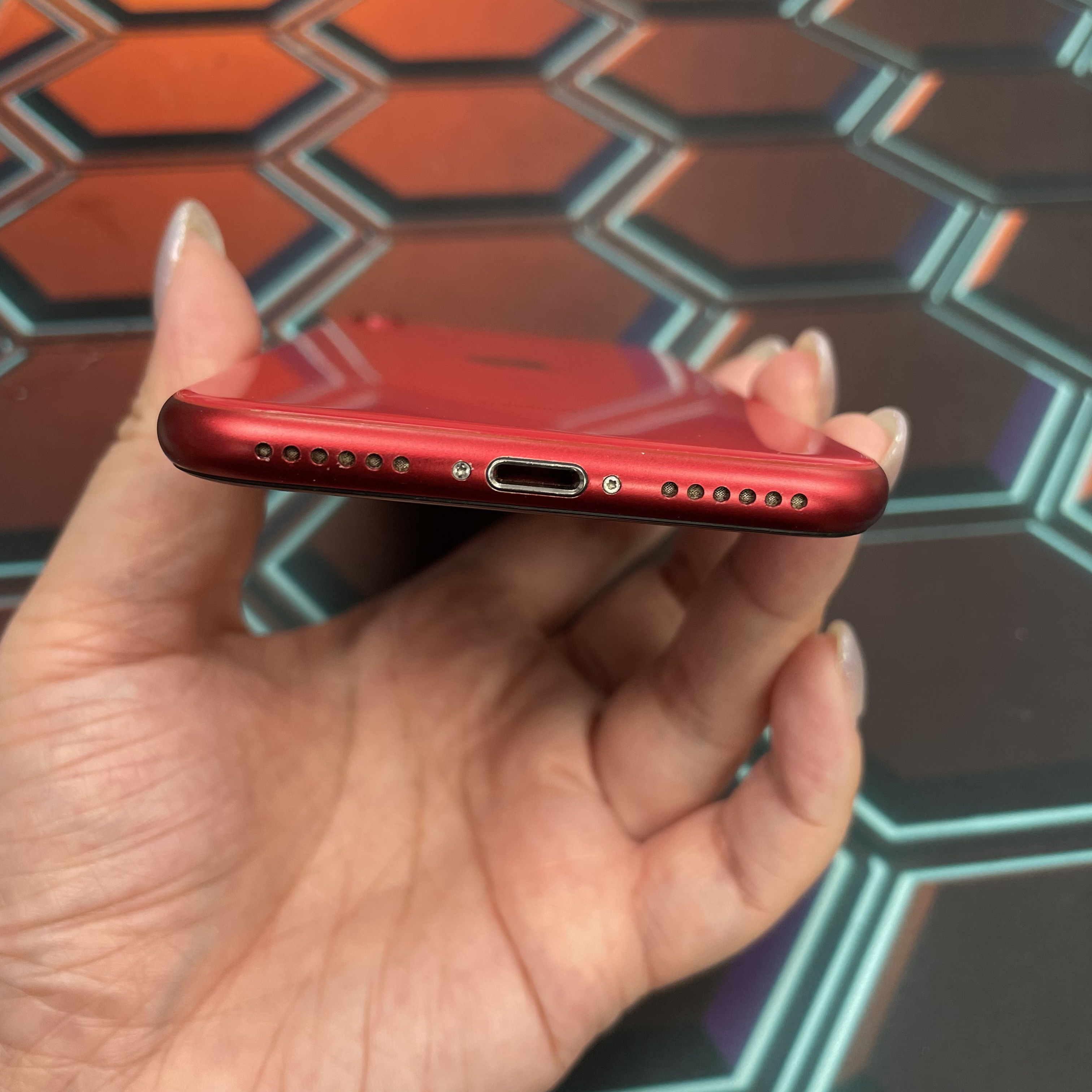 *7042 SE 2 完美機 128GB 電74 紅色 red