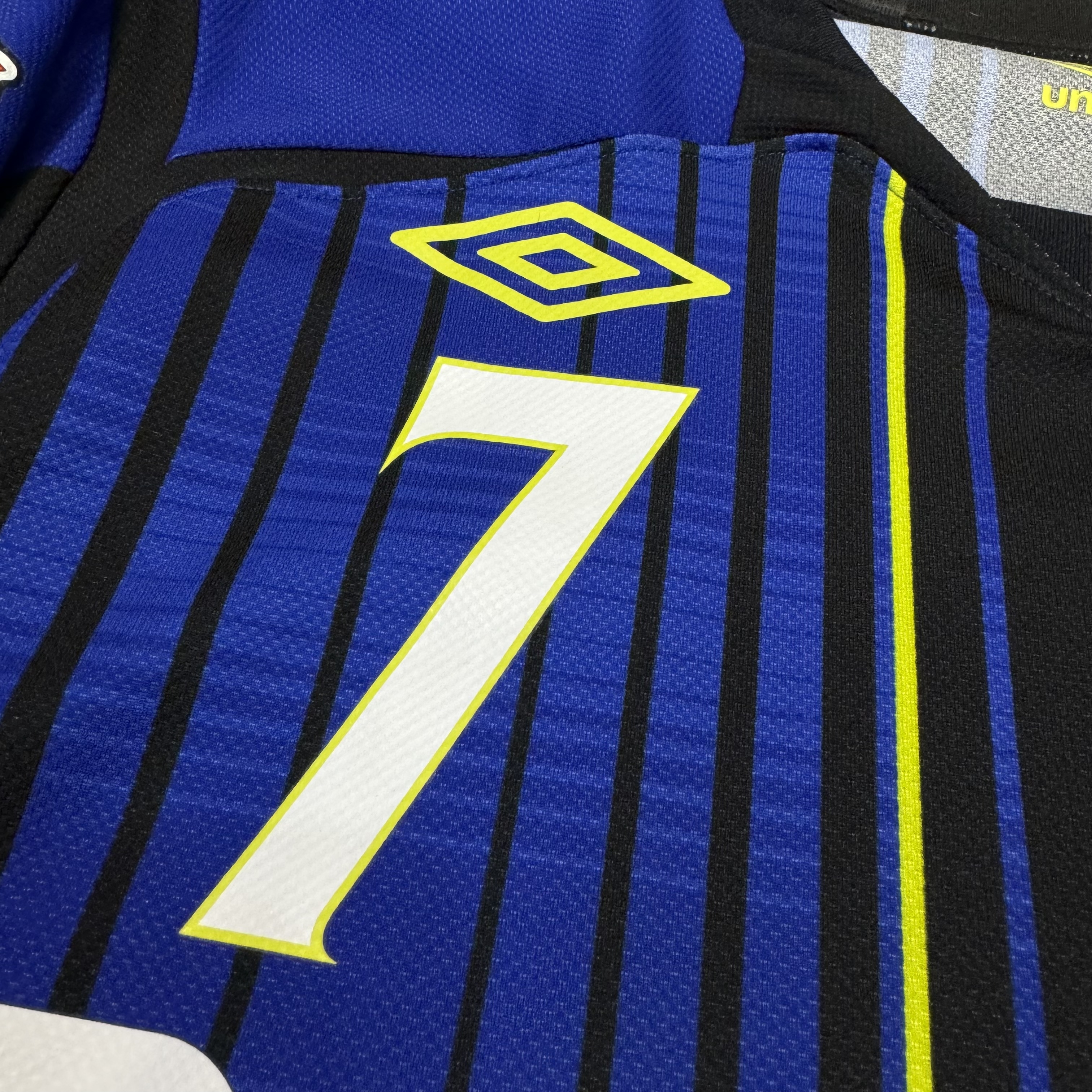 Osaka Gamba 2012 home signed shirt #7 Endo