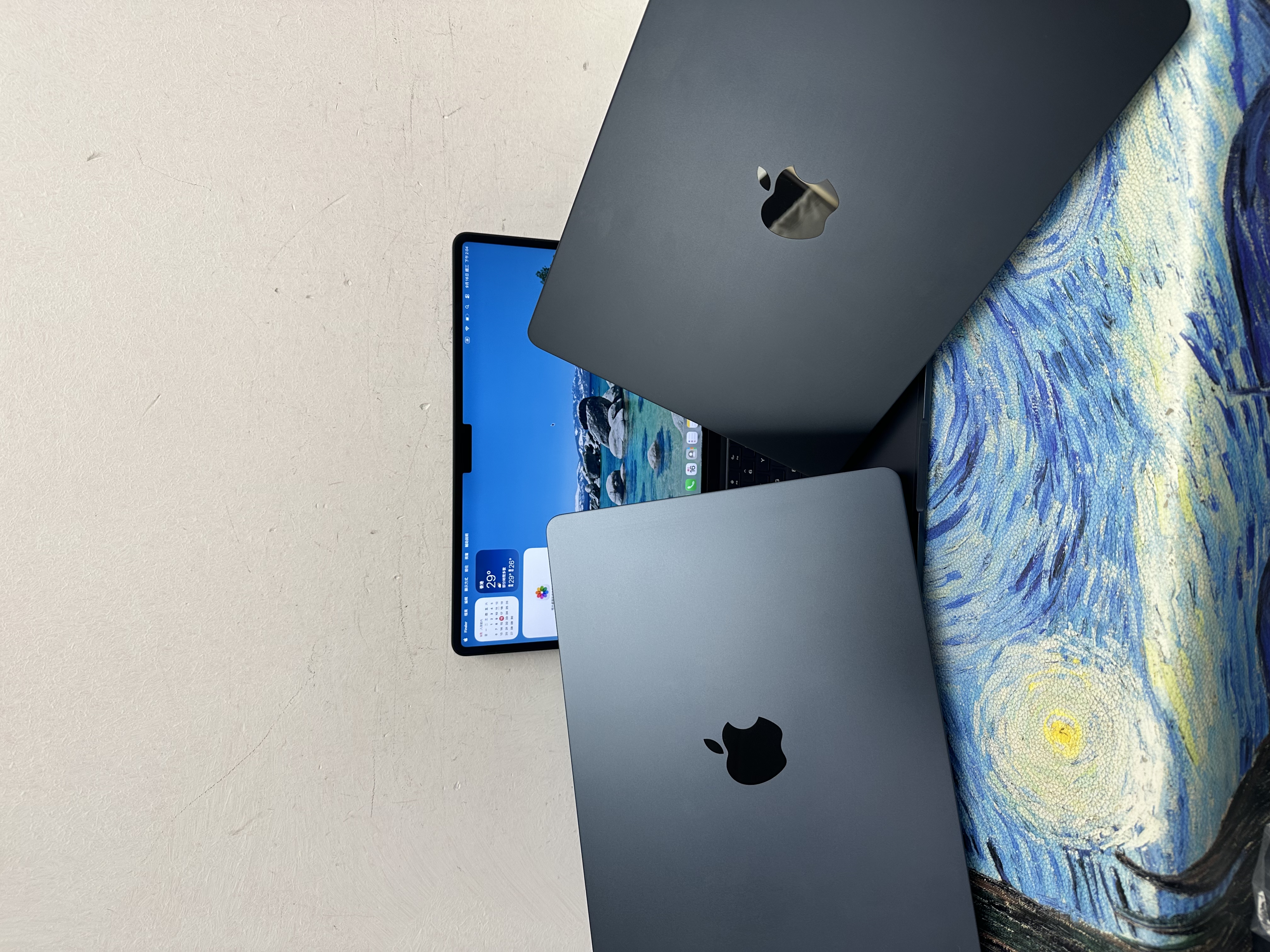APPLE  MacBook Air M4 2025 M4 CPU/ 24GB Ram/512GB SSD/10核心GPU/Liquid Retina Mon/13吋/午夜藍色/Gaming Laptop / Notebook / 超強續航能力/文書機 / 畫圖 / 剪片 / Movie / Netflix/ 原廠保養到27年2月