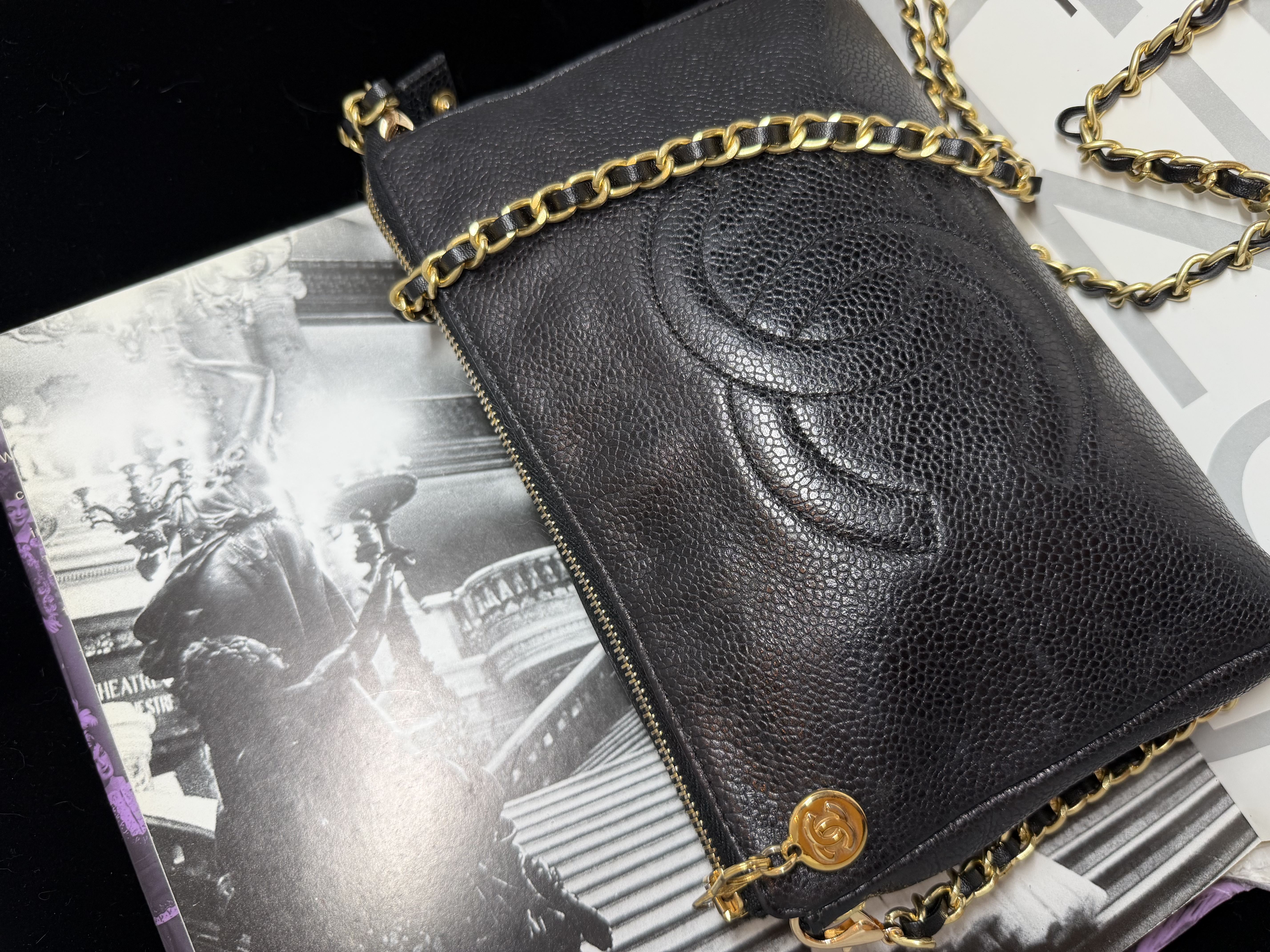 chanel cc black caviar vanity bag